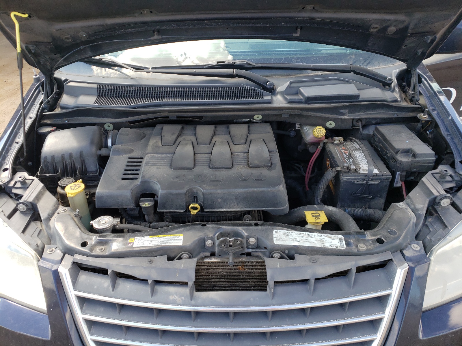 Photo 7 from auction – 2010 CHRYSLER TOWN & COU with VIN 2A4RR5DX0AR141024