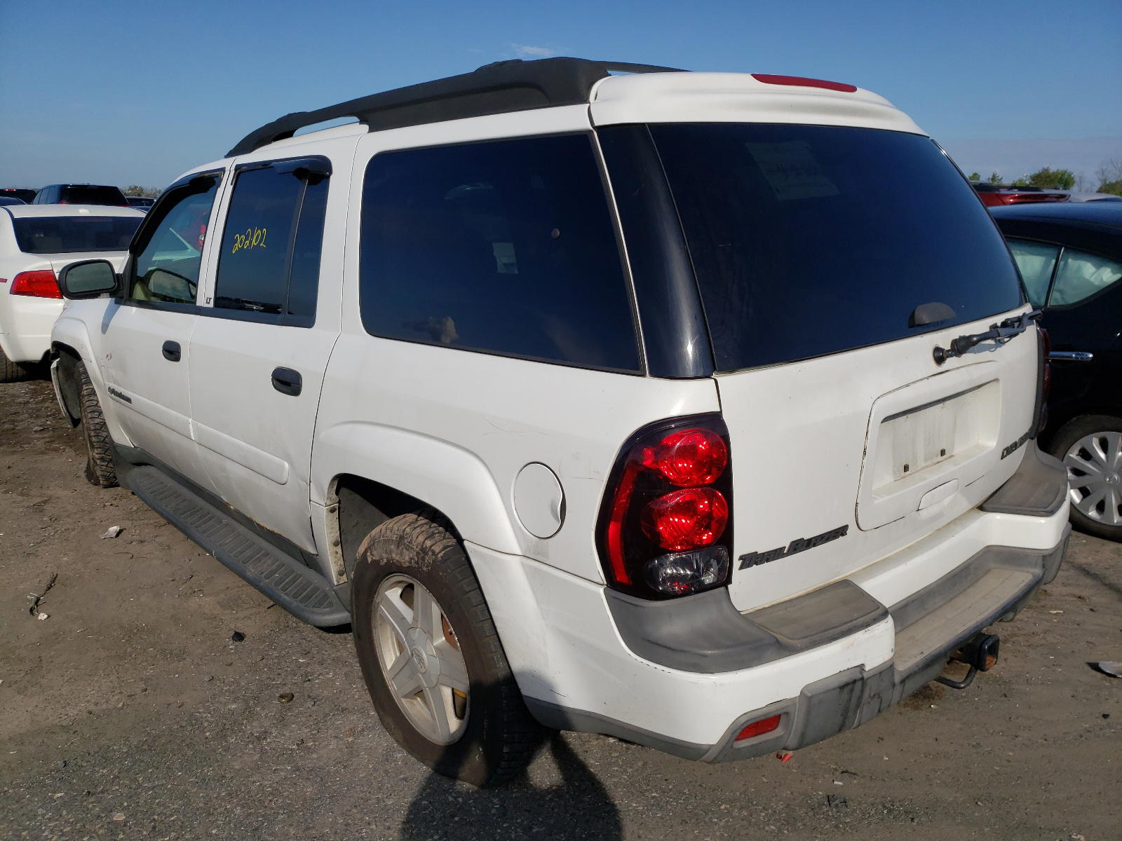 Photo 3 from auction – 2003 CHEVROLET TRAILBLAZE with VIN 1GNET16S336151676