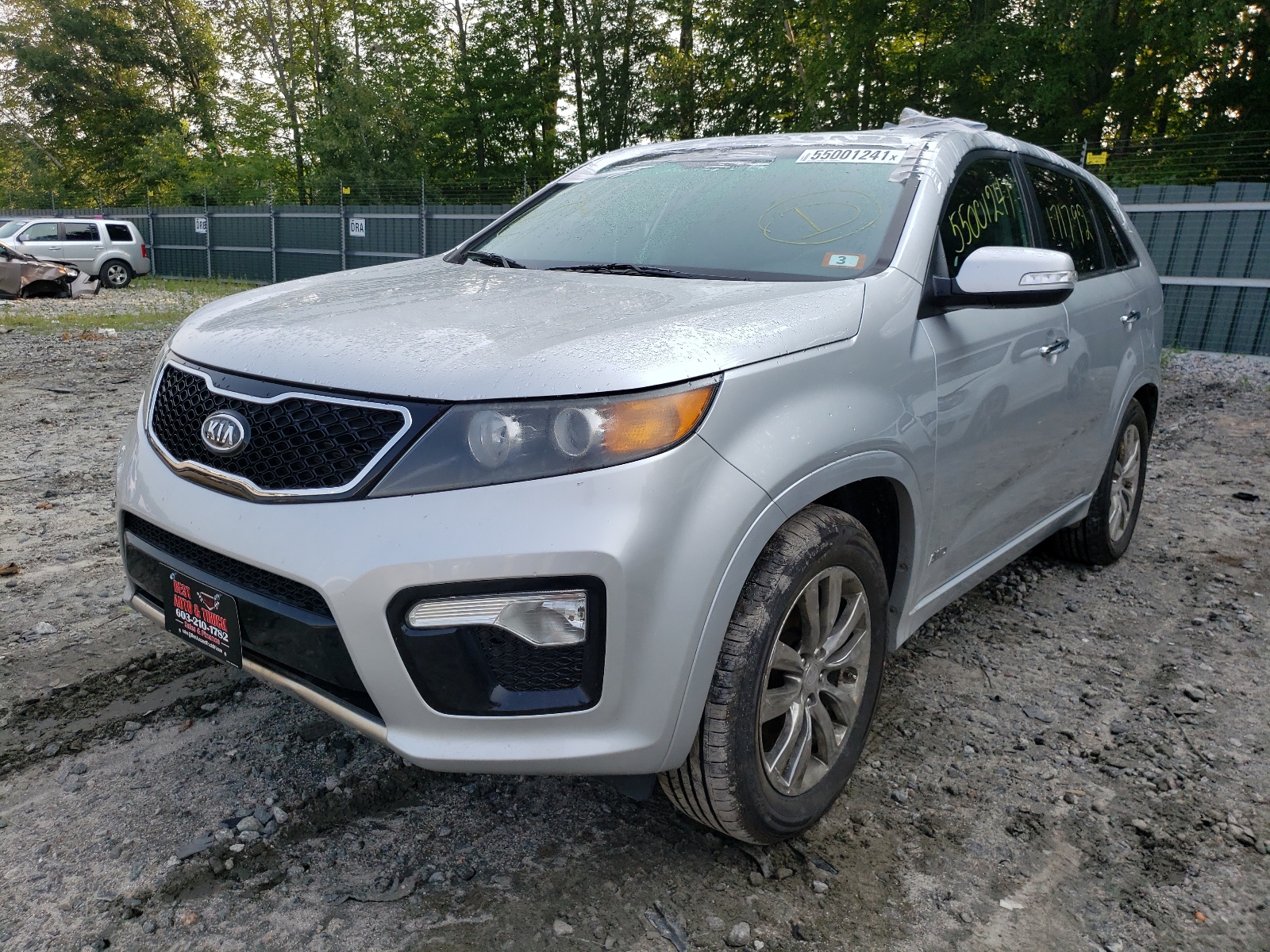 Photo 2 from auction – 2011 KIA SORENTO SX with VIN 5XYKWDA26BG144261