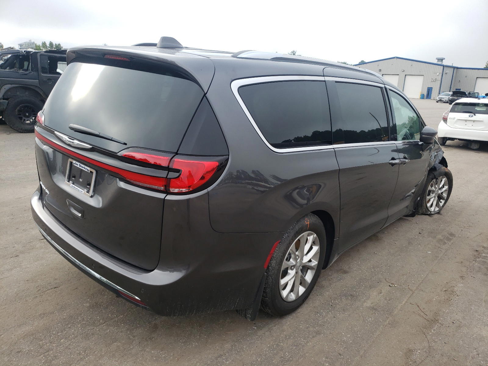 Photo 4 from auction – 2021 CHRYSLER PACIFICA T with VIN 2C4RC1BG6MR560194