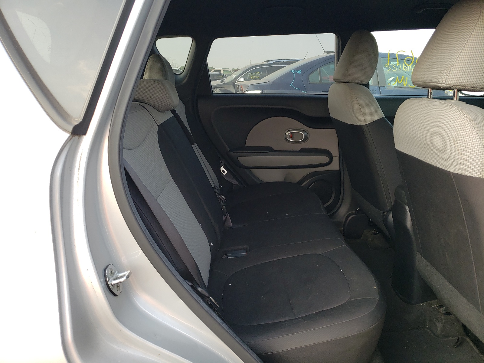 صورة رقم 6 من المزاد - 2015 KIA SOUL مع VIN KNDJN2A25F7758935