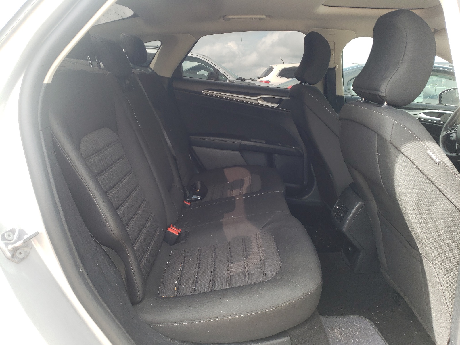 Photo 6 from auction – 2019 FORD FUSION SE with VIN 3FA6P0T97KR270528