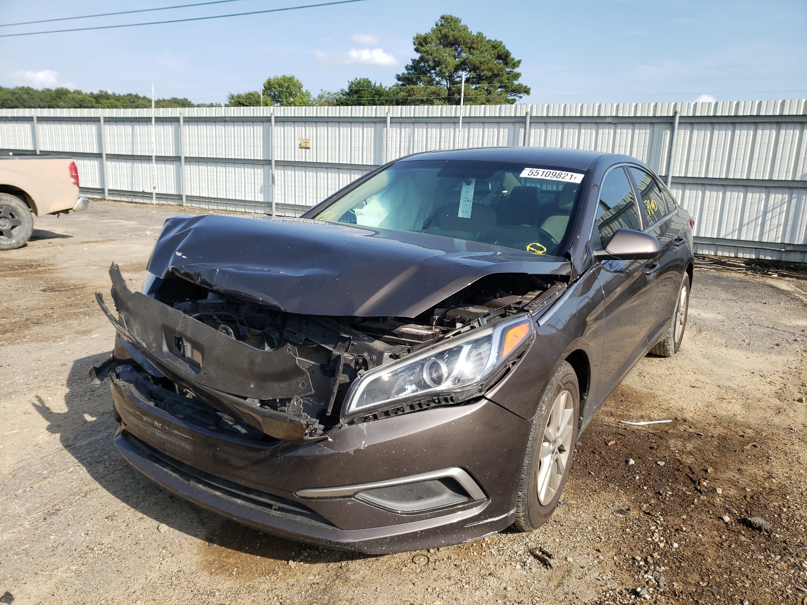 Photo 2 from auction – 2016 HYUNDAI SONATA SE with VIN 5NPE24AF2GH348938
