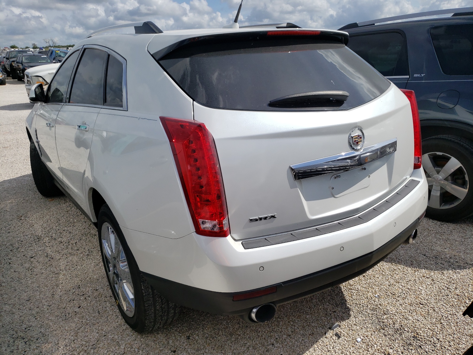 Photo 3 from auction – 2010 CADILLAC SRX PREMIU with VIN 3GYFNCEY1AS601062