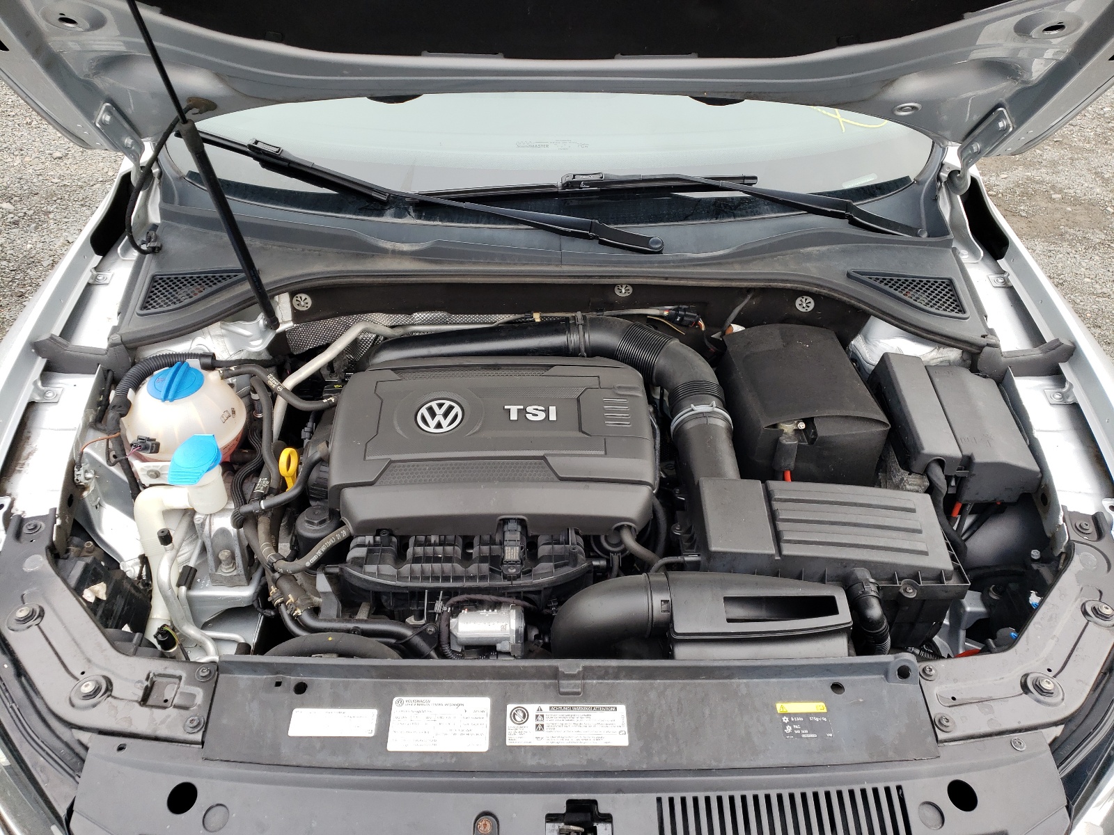 Photo 7 from auction – 2015 VOLKSWAGEN PASSAT S with VIN 1VWAT7A3XFC045626
