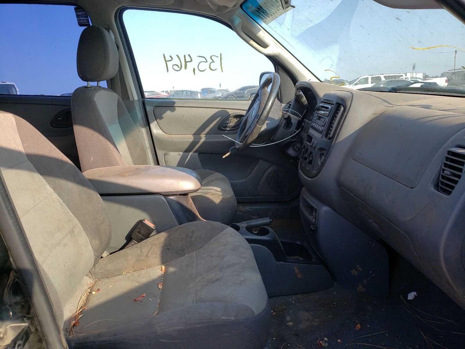 Photo 5 from auction – 2003 FORD ESCAPE XLS with VIN 1FMYU92193KA39160