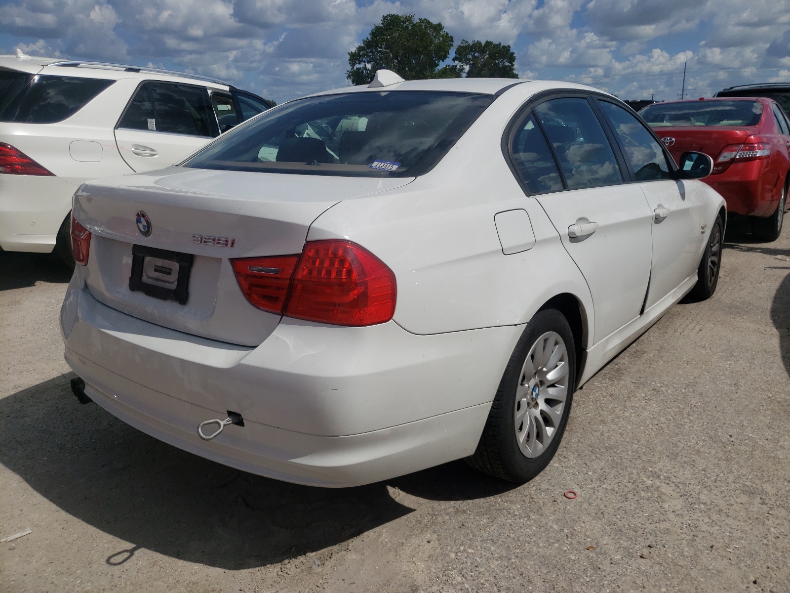 Photo 4 from auction – 2009 BMW 328 XI SUL with VIN WBAPK53589A511893