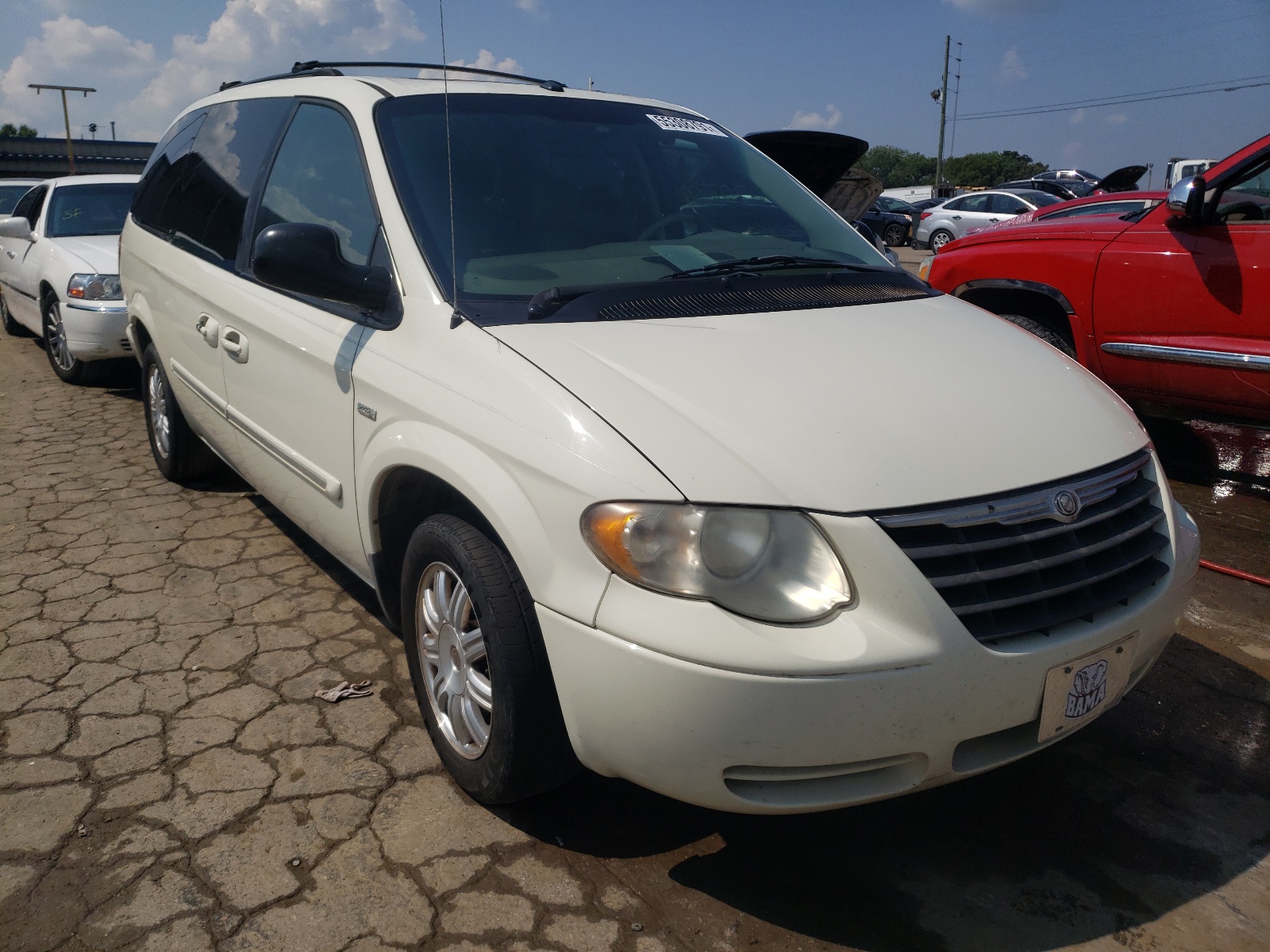 Photo 1 from auction – 2007 CHRYSLER TOWN & COU with VIN 2A4GP54L87R192483