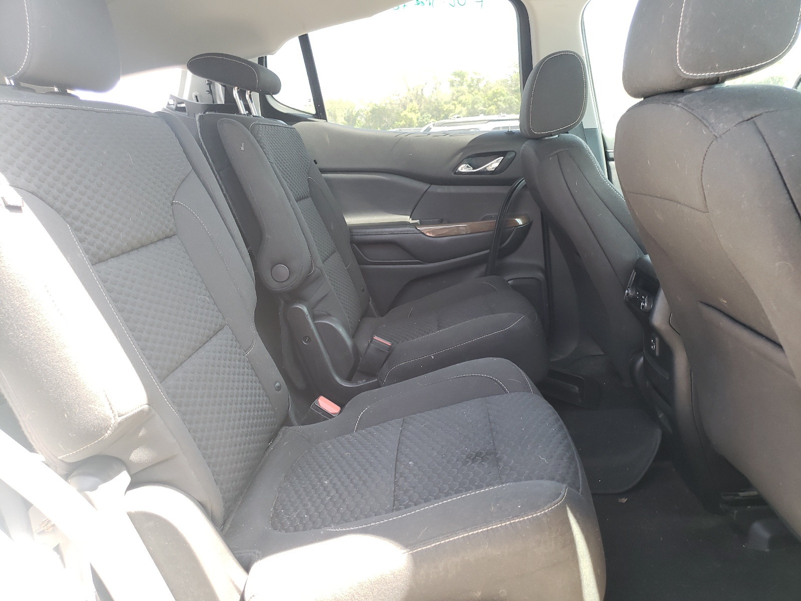 Photo 6 from auction – 2019 GMC ACADIA SLE with VIN 1GKKNSLA8KZ214795