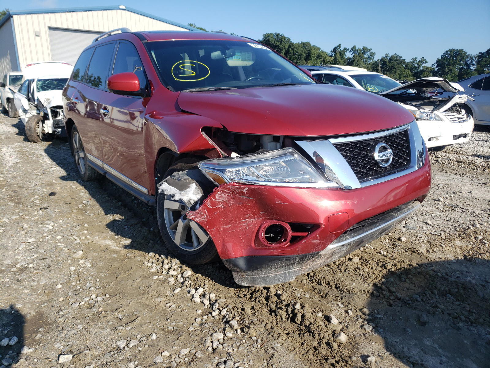NISSAN PATHFINDER 2014 with VIN 5N1AR2MN8EC684521 - Photo from auction