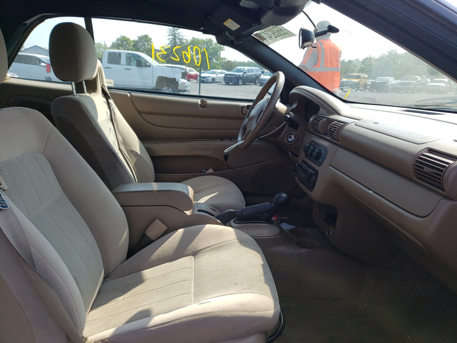 Photo 5 from auction – 2004 CHRYSLER SEBRING LX with VIN 1C3EL45X24N380305