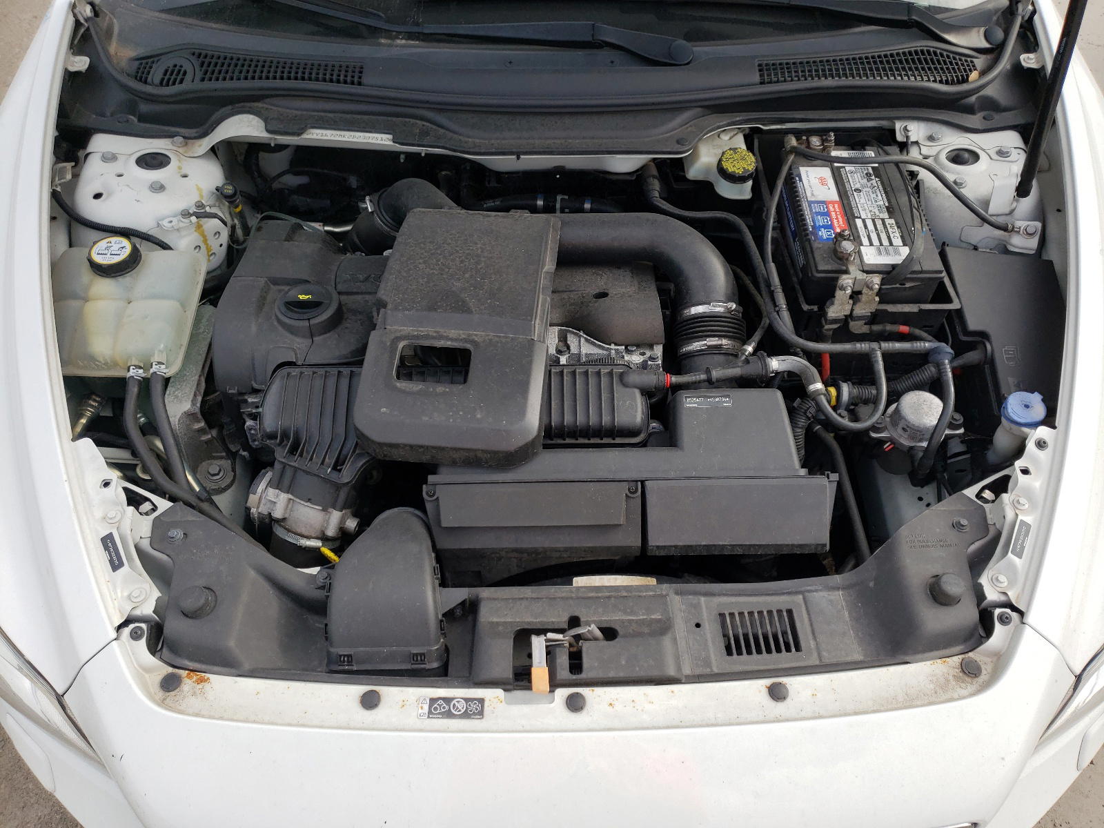 Photo 12 from auction – 2013 VOLVO C30 T5 with VIN YV1672MK2D2307512