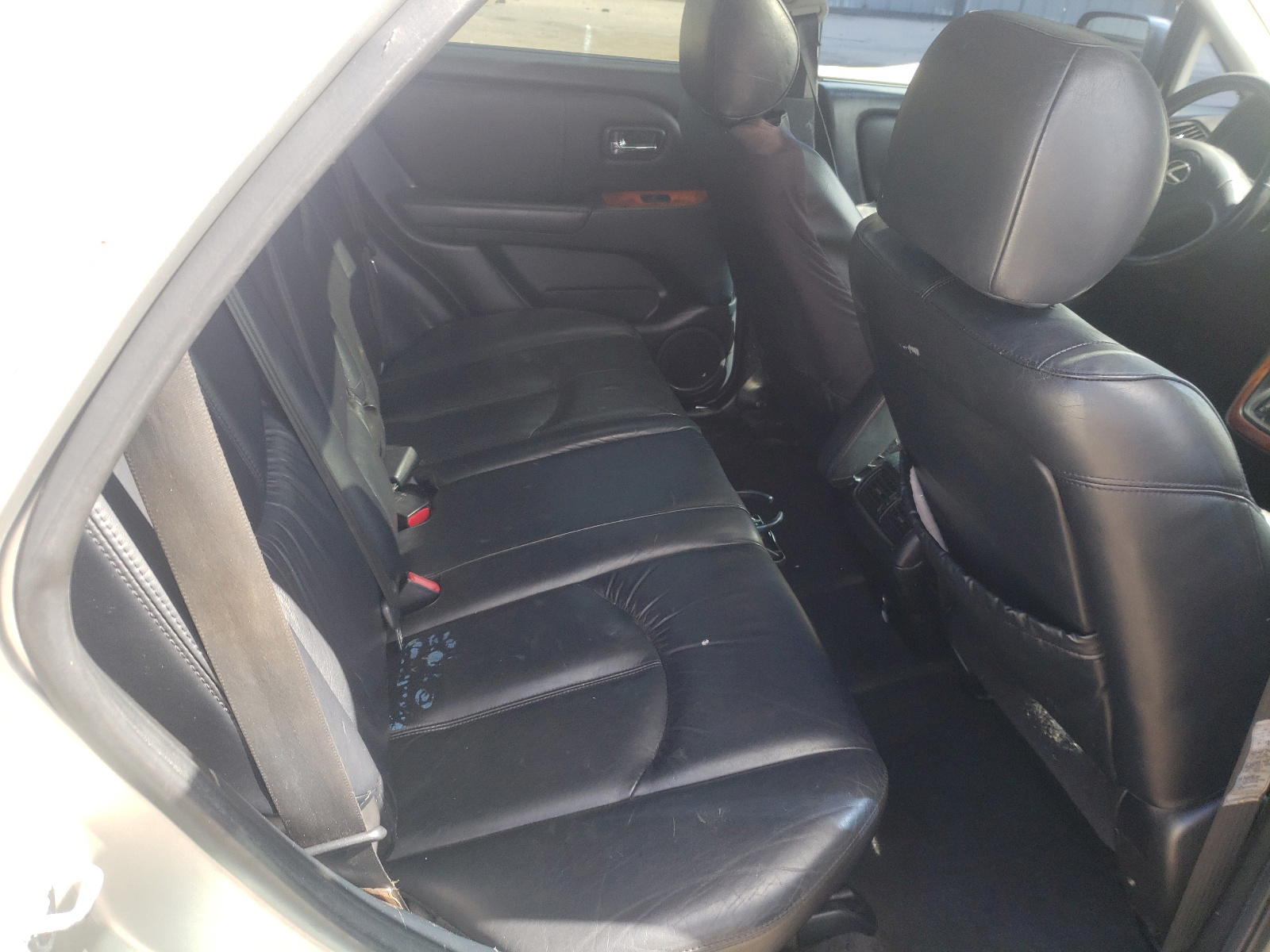 Photo 6 from auction – 2001 LEXUS RX 300 with VIN JTJGF10U010111877