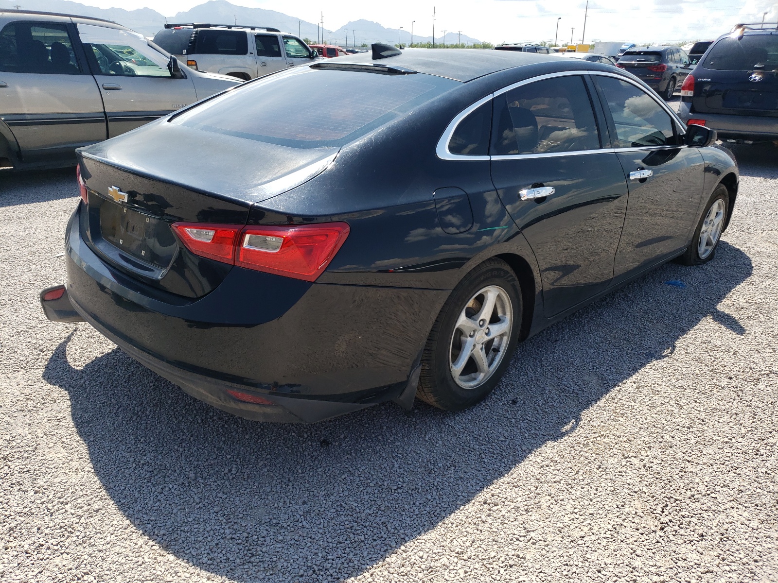 Photo 4 from auction – 2016 CHEVROLET MALIBU LS with VIN 1G1ZB5ST3GF244487