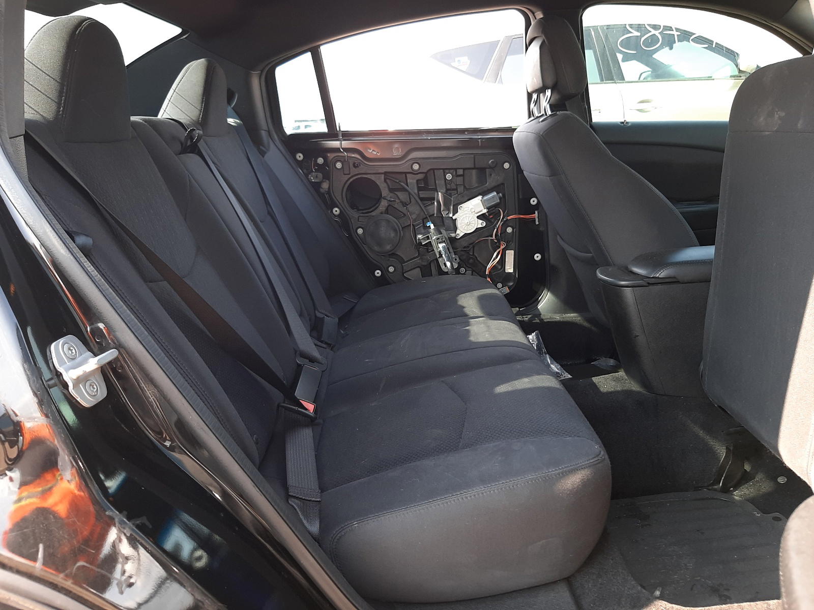 Photo 6 from auction – 2013 CHRYSLER 200 LX with VIN 1C3CCBAB9DN688674