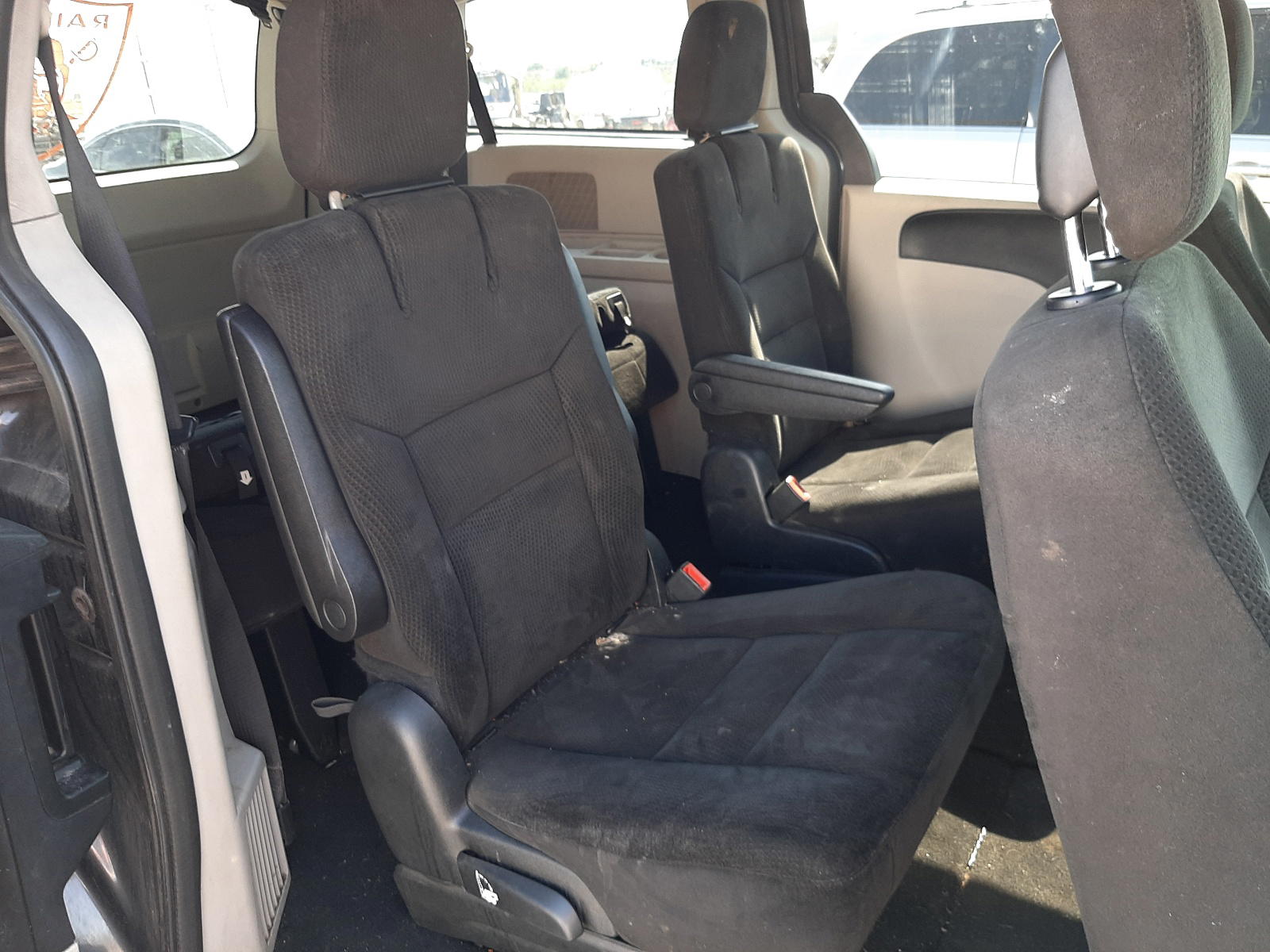 Photo 6 from auction – 2016 DODGE GRAND CARA with VIN 2C4RDGCGXGR362043