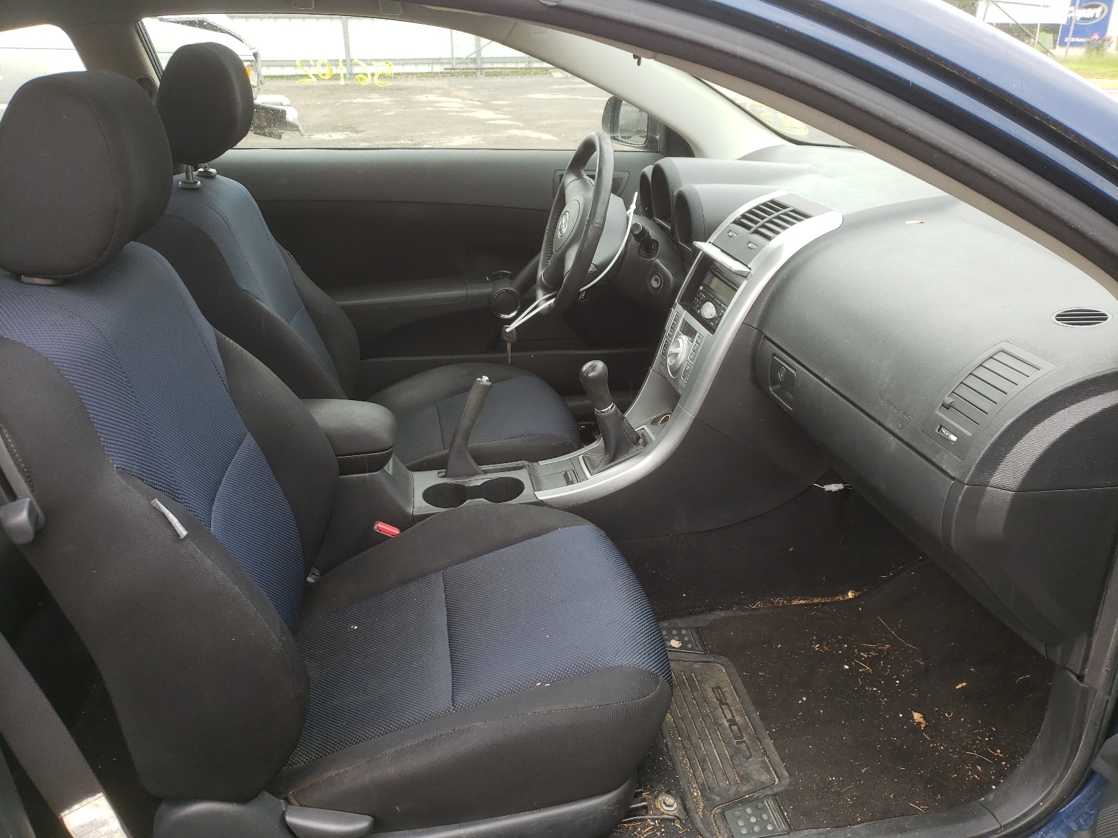 Photo 5 from auction – 2005 TOYOTA SCION TC with VIN JTKDE167250041226
