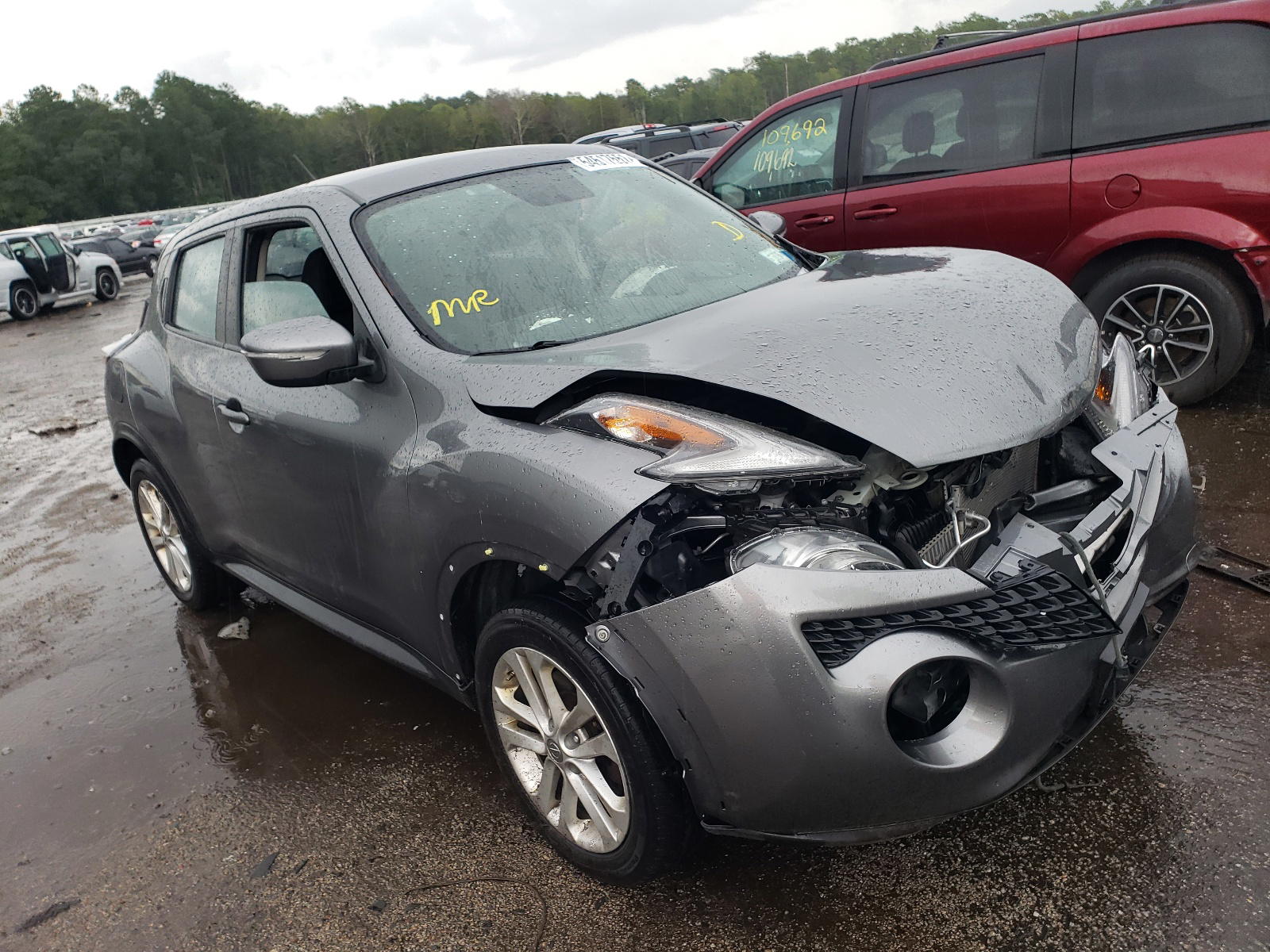 NISSAN JUKE S 2015 with VIN JN8AF5MV3FT558636 - Photo from auction