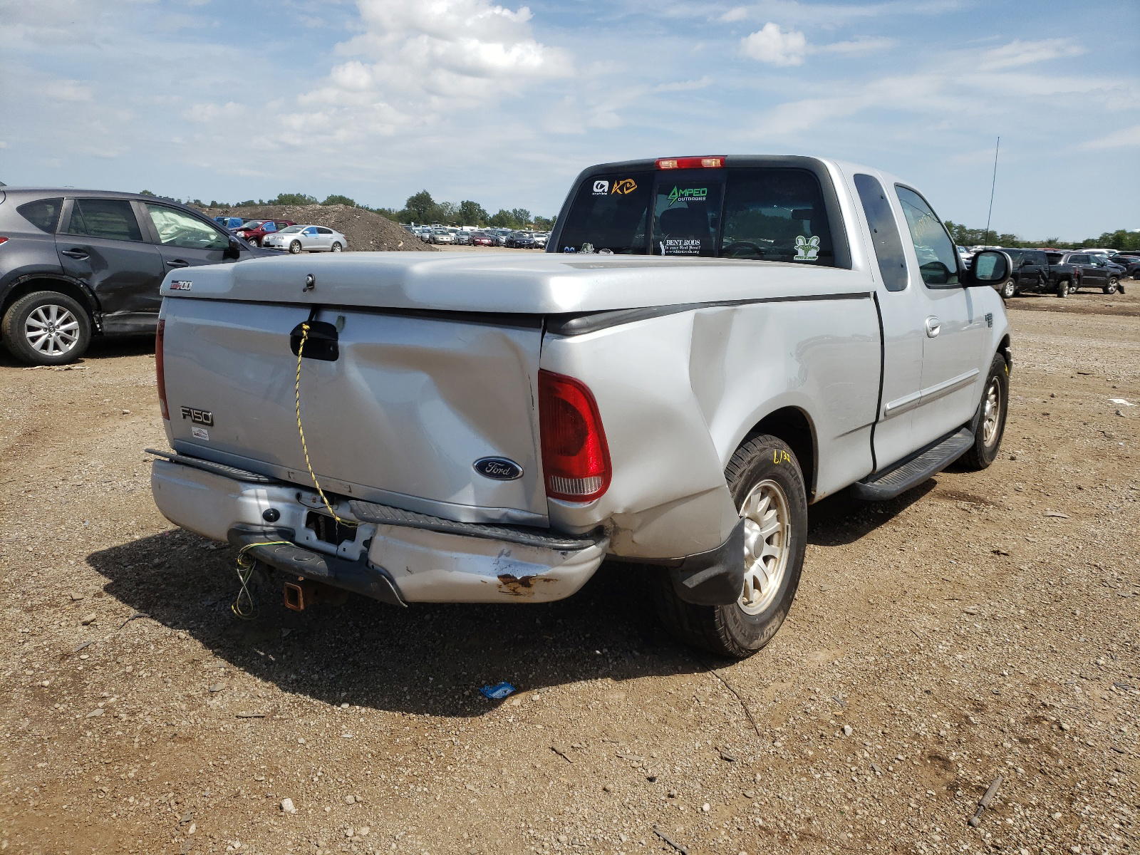 Photo 4 from auction – 2002 FORD F150 with VIN 2FTRX17W12CA01737