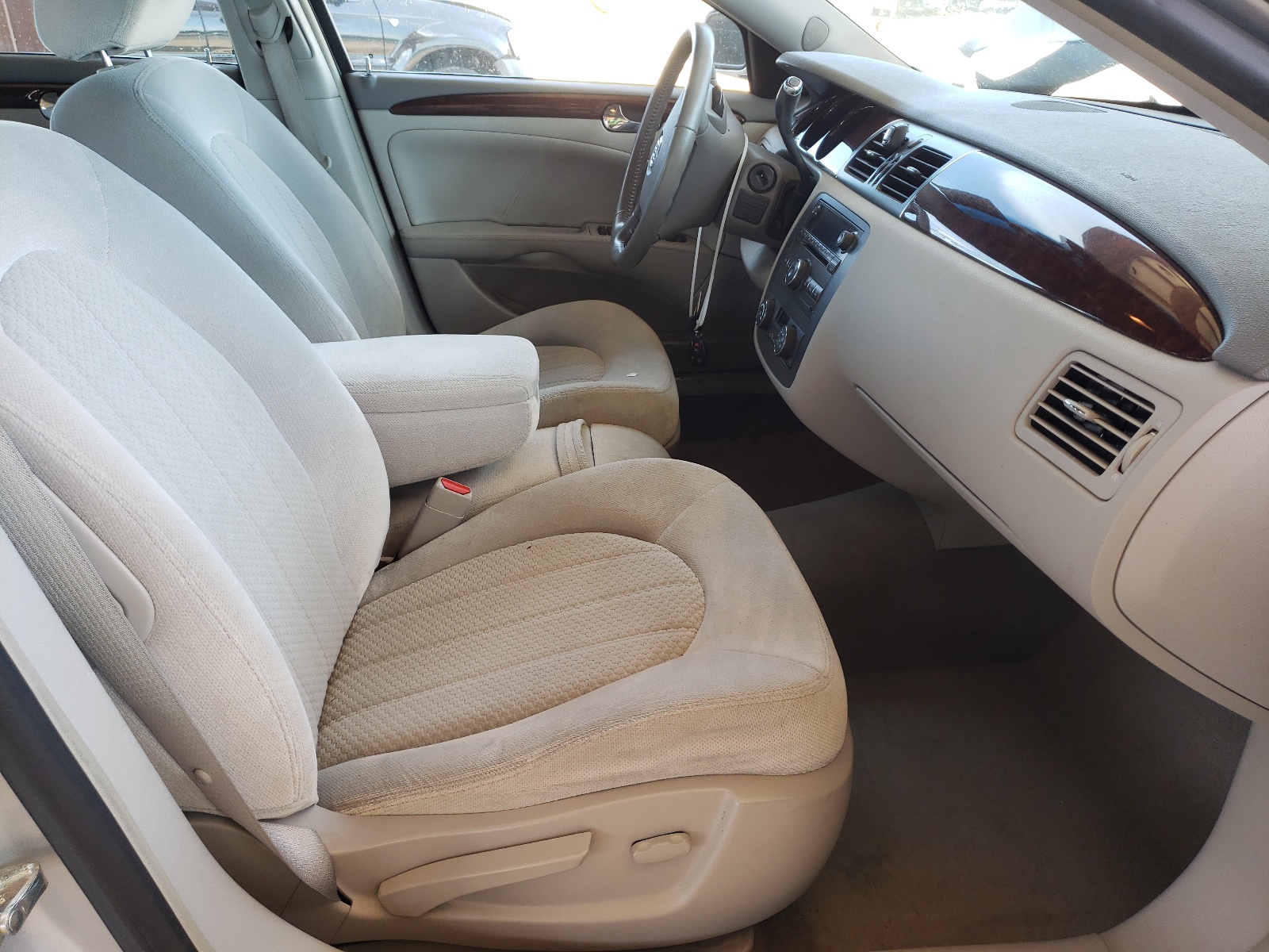 صورة رقم 5 من المزاد - 2011 BUICK LUCERNE CX مع VIN 1G4HA5EM9BU150088