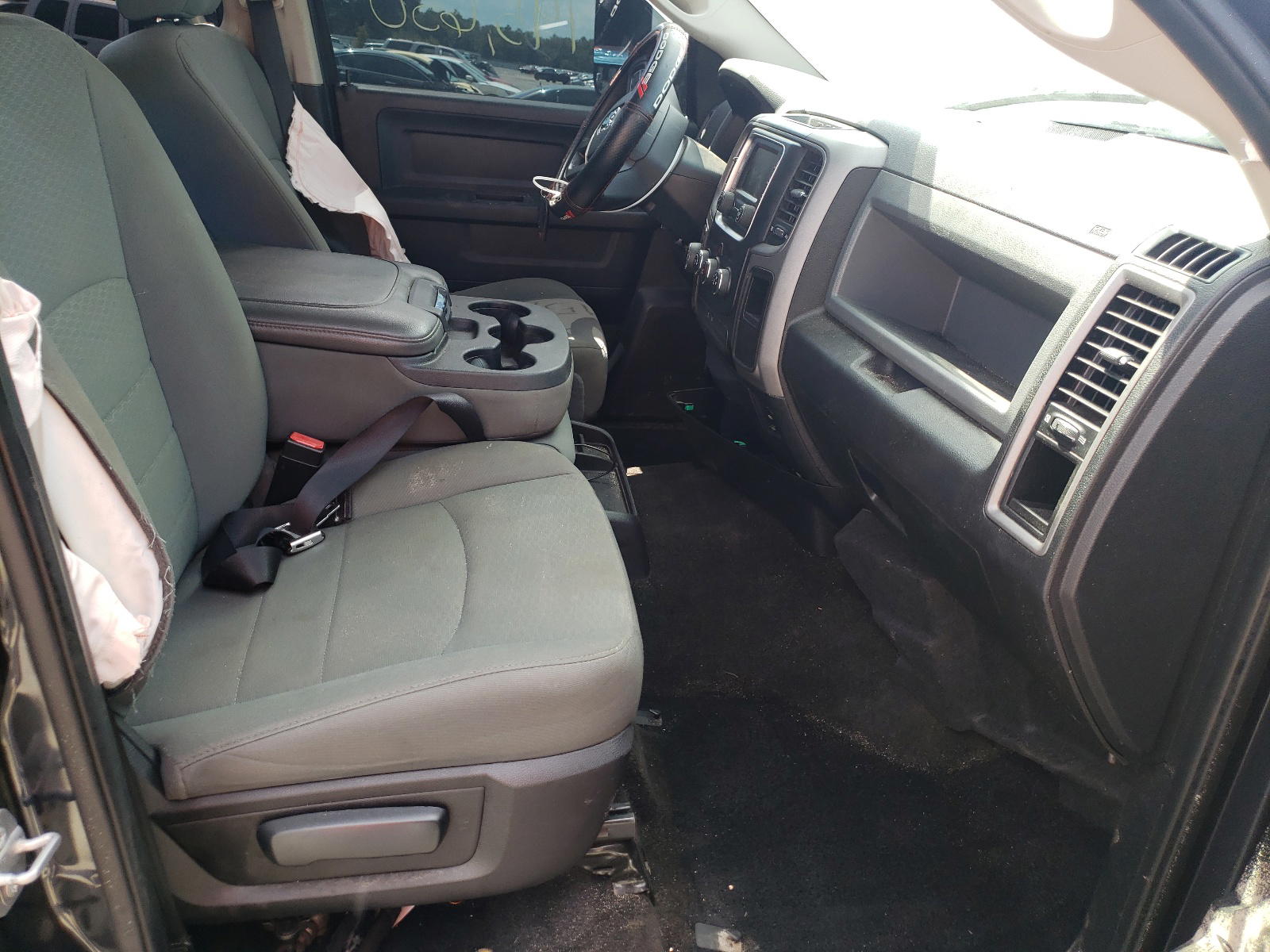 Photo 5 from auction – 2015 RAM 1500 ST with VIN 1C6RR6KT7FS779621