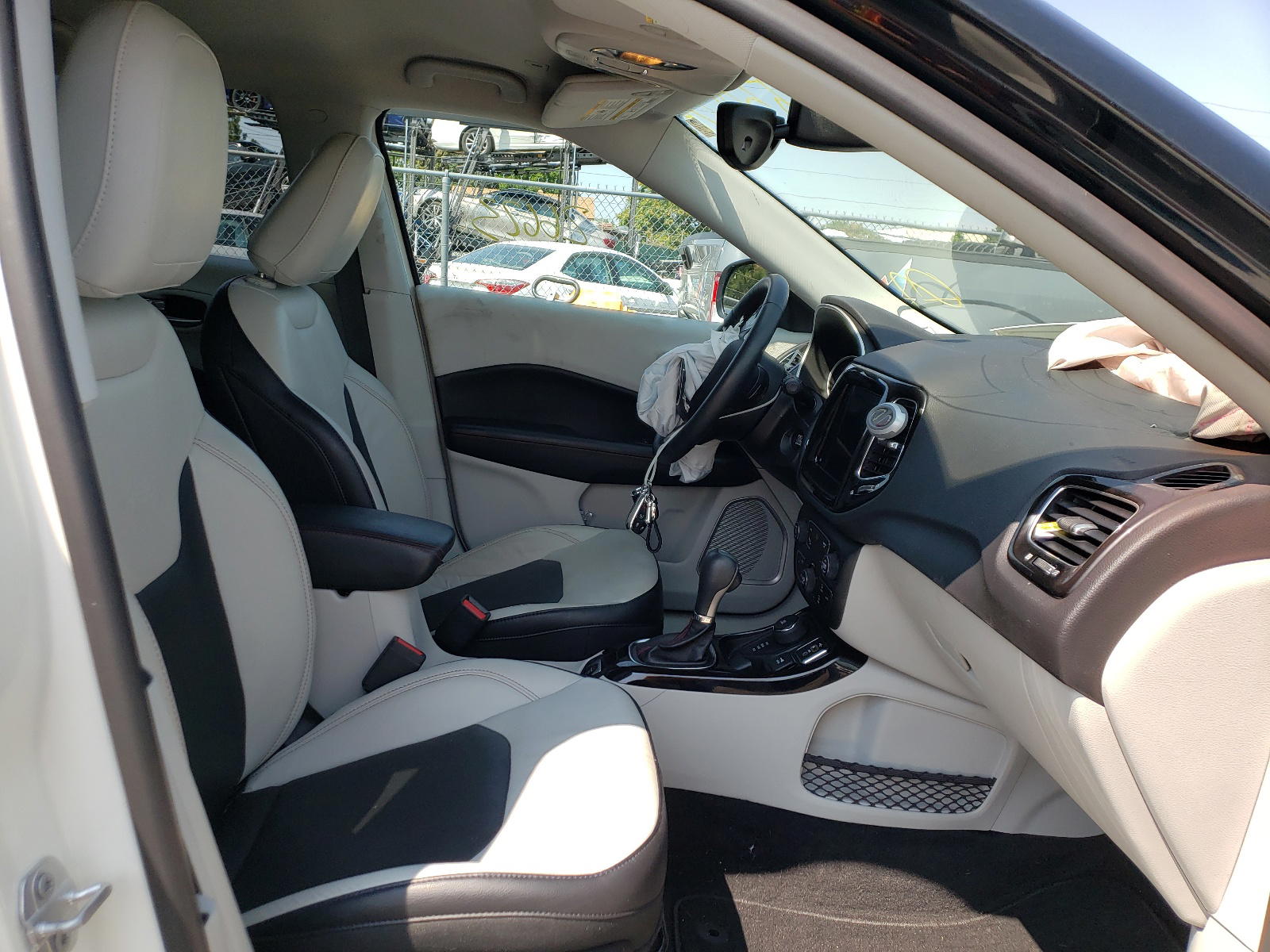 Photo 5 from auction – 2018 JEEP COMPASS LI with VIN 3C4NJDCB1JT169052