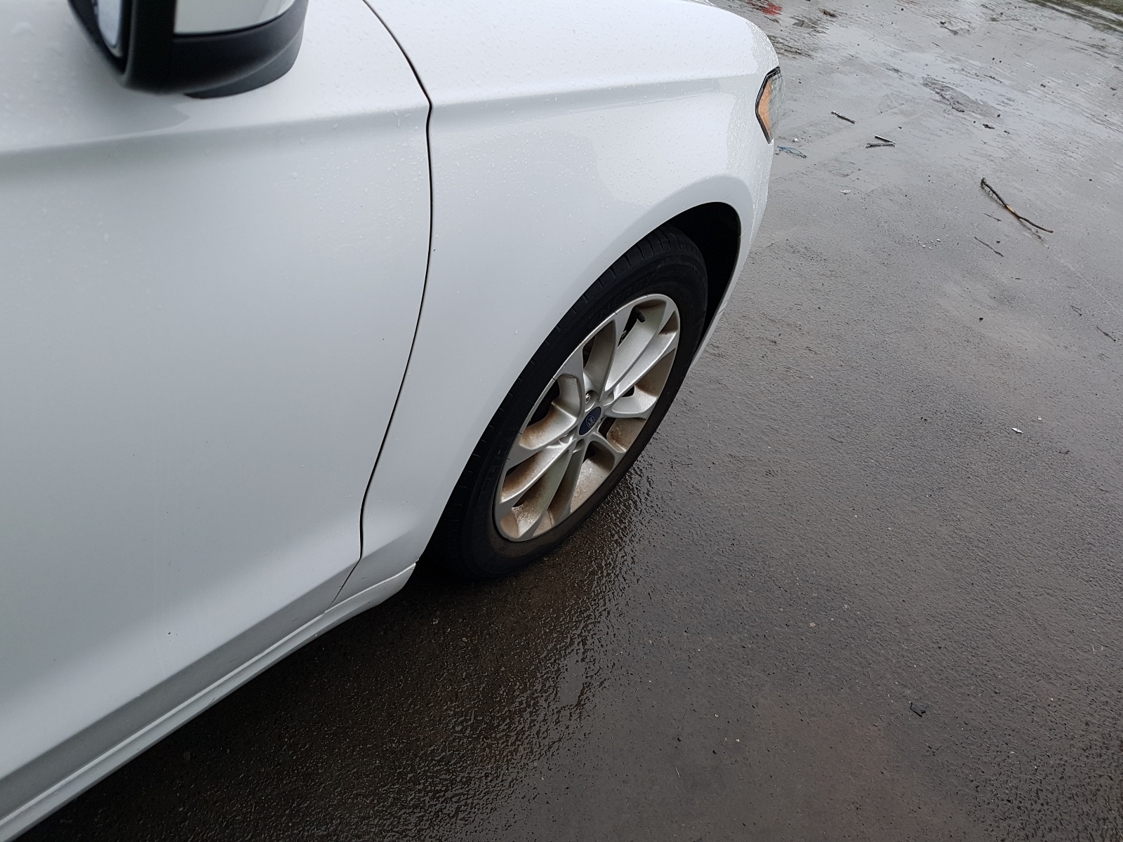 Photo 9 from auction – 2019 FORD FUSION SE with VIN 3FA6P0HD1KR162919
