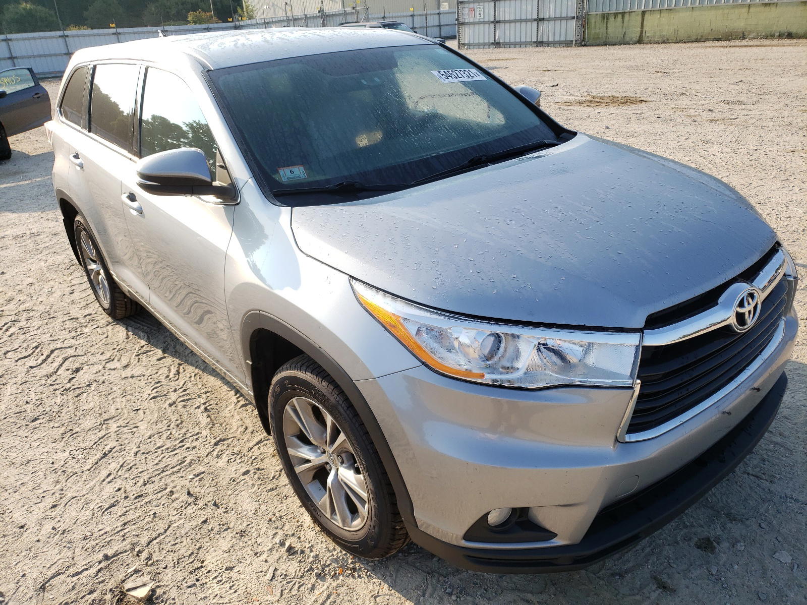 TOYOTA HIGHLANDER 2014 with VIN 5TDBKRFH7ES028645 - Photo from auction