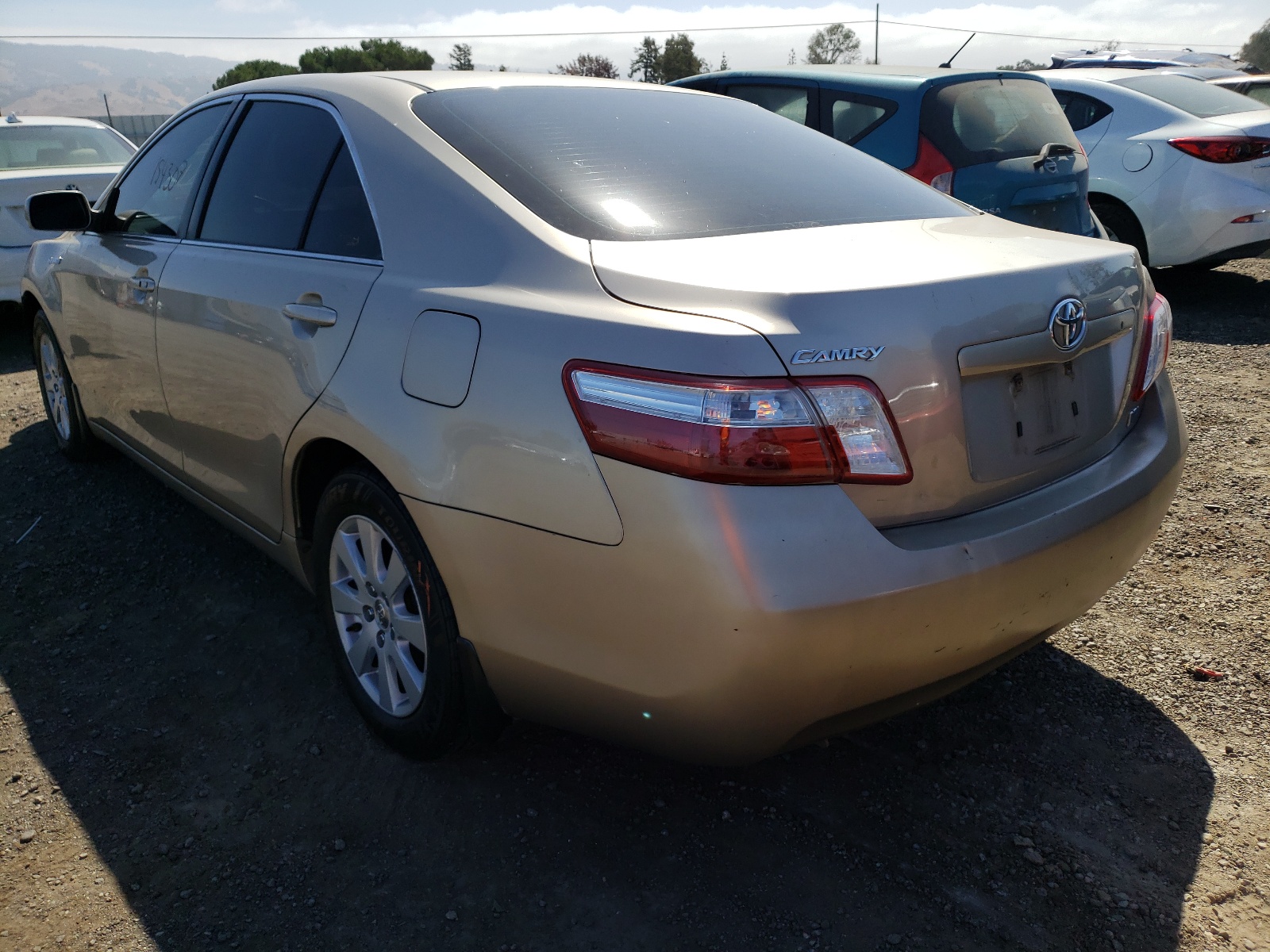 Photo 3 from auction – 2007 TOYOTA CAMRY HYBR with VIN JTNBB46K173030261