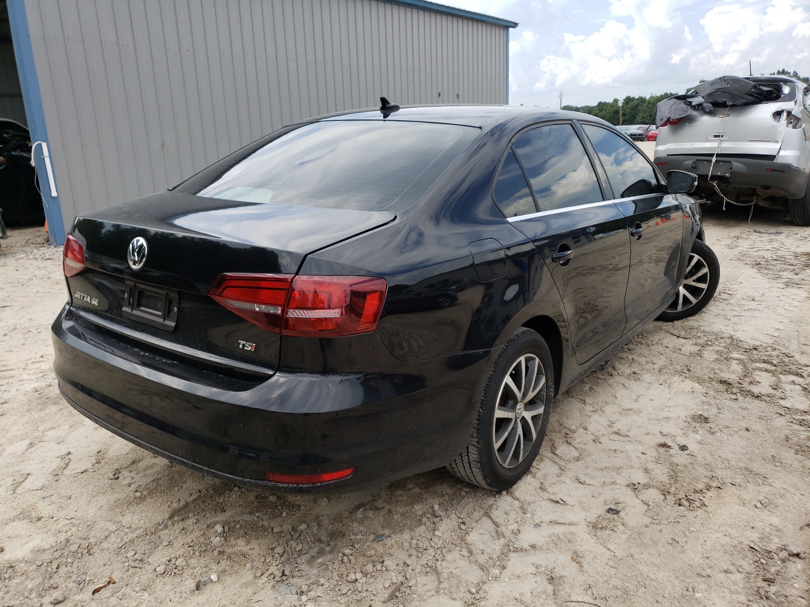 Photo 4 from auction – 2017 VOLKSWAGEN JETTA SE with VIN 3VWDB7AJ4HM414531