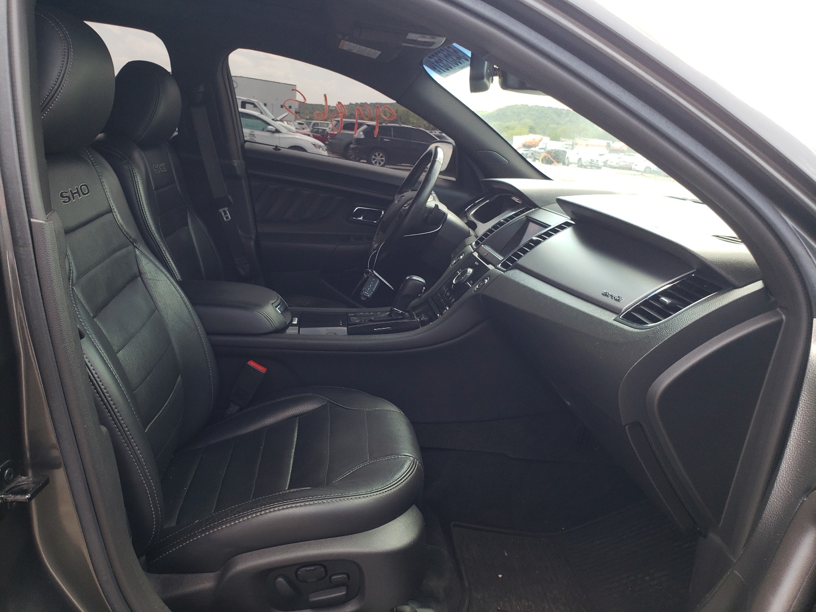 Zdjęcie 5 z aukcji – 2016 FORD TAURUS SHO z VIN 1FAHP2KT3GG129276