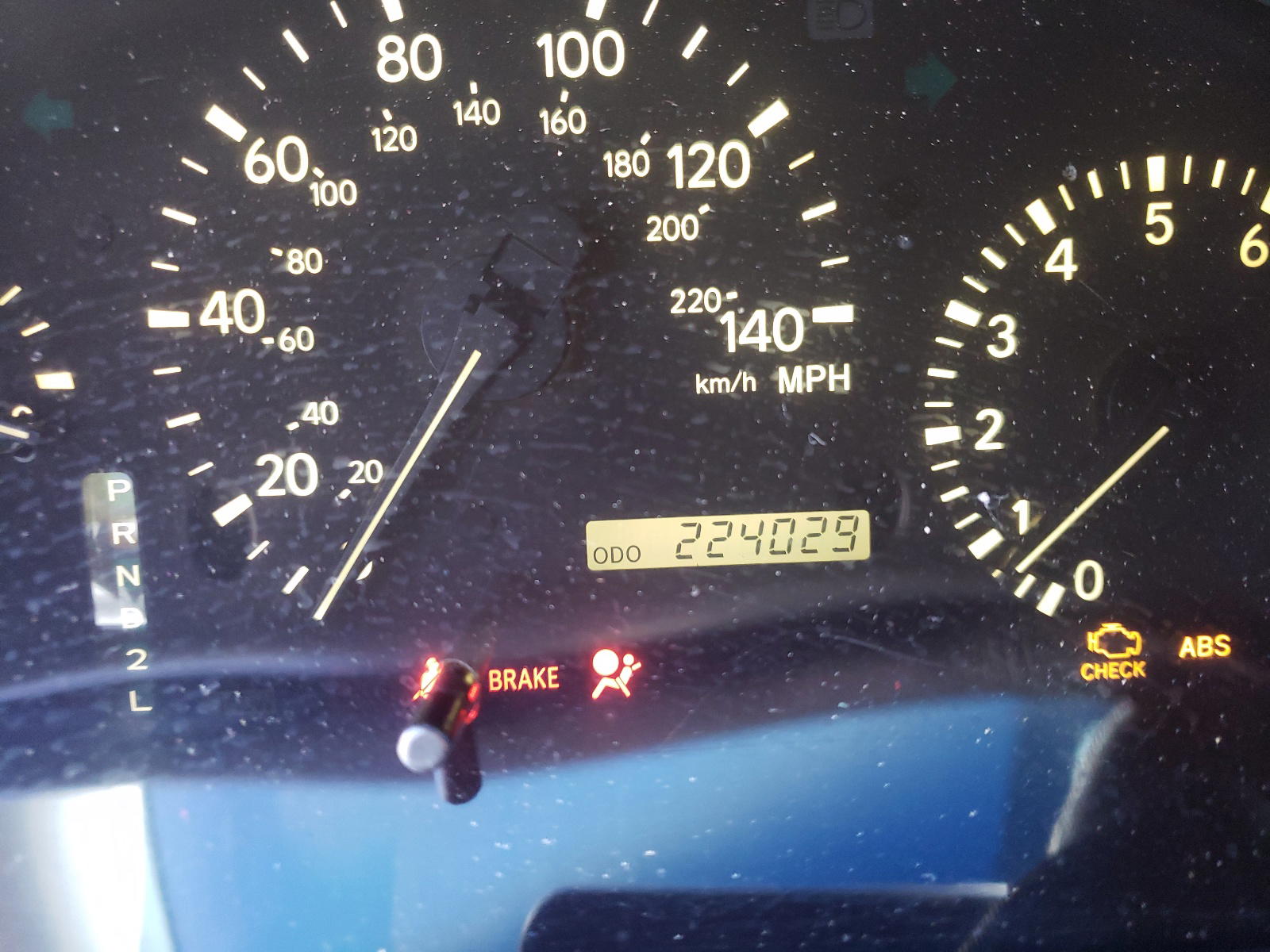 Photo 8 from auction – 2001 LEXUS RX 300 with VIN JTJGF10U010111877