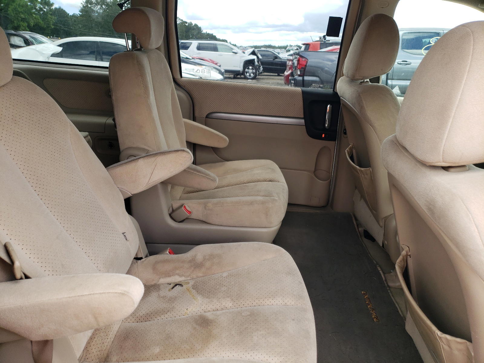 Photo 6 from auction – 2007 HYUNDAI ENTOURAGE with VIN KNDMC233776033031