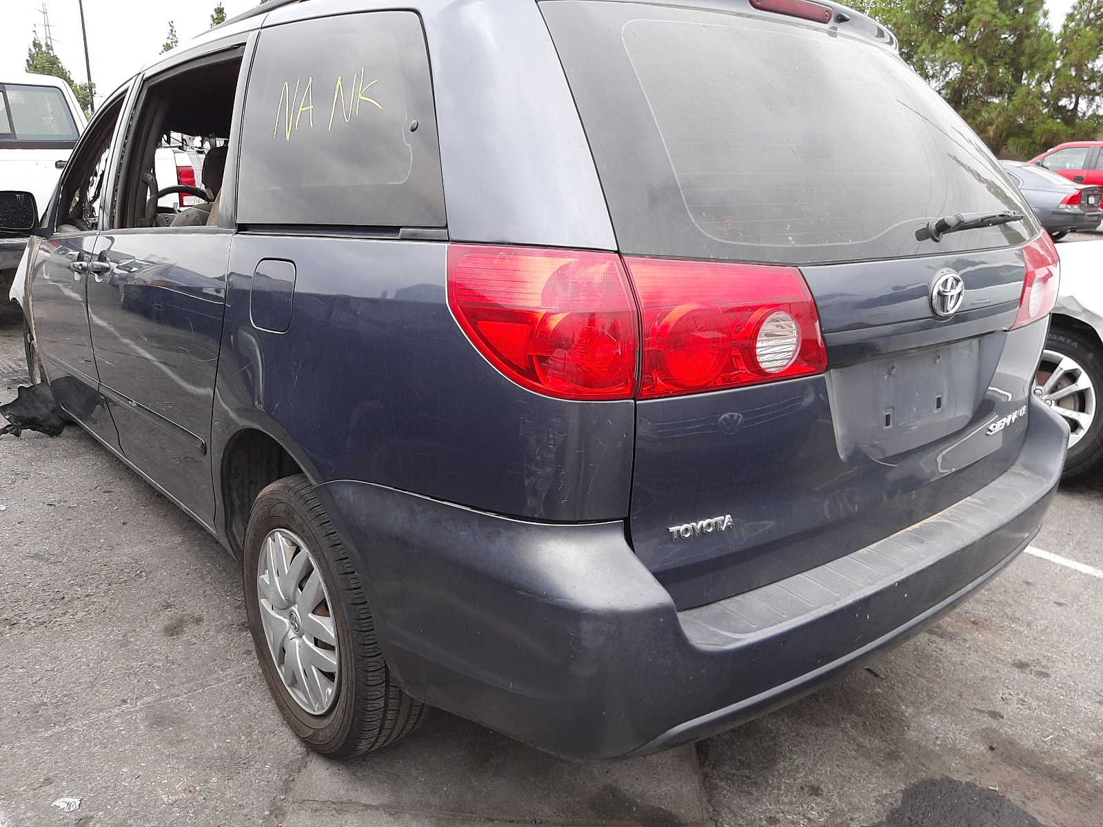 Photo 3 from auction – 2007 TOYOTA SIENNA CE with VIN 5TDZK23CX7S095810