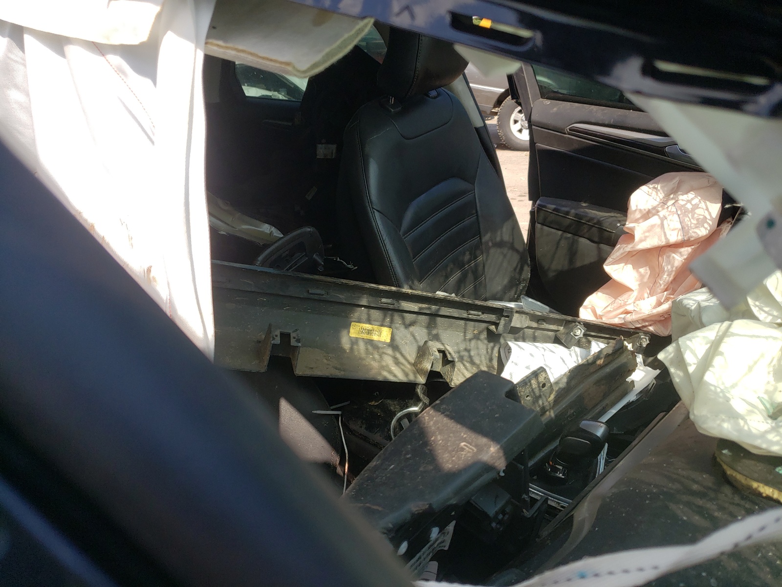 Photo 5 from auction – 2015 FORD FUSION SE with VIN 3FA6P0PU5FR307600