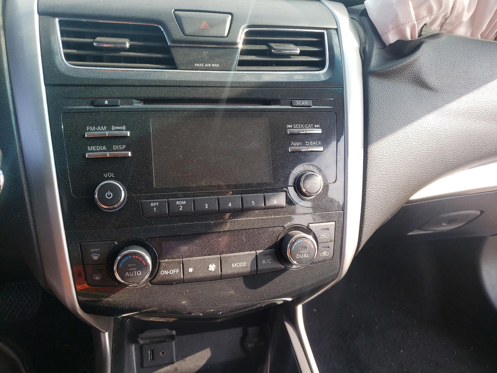 Photo 9 from auction – 2015 NISSAN ALTIMA 2.5 with VIN 1N4AL3AP2FC294202
