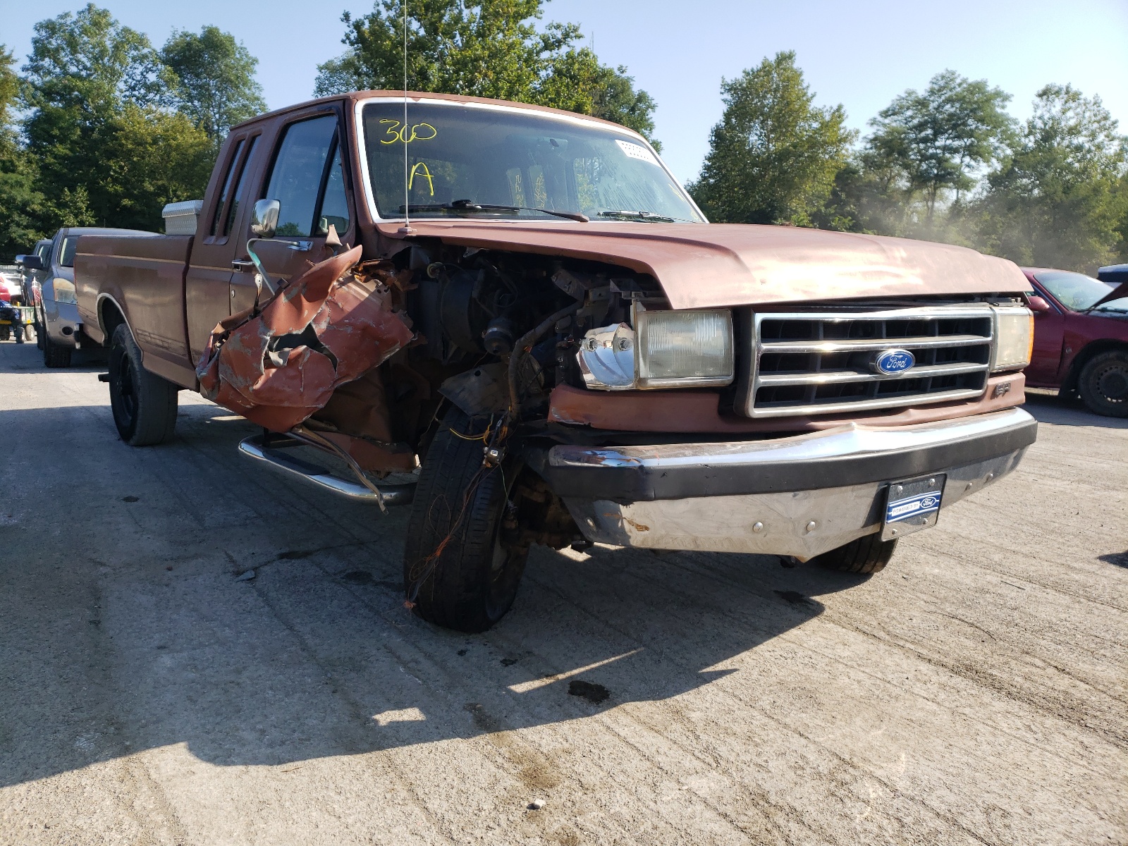 FORD F250 1990 with VIN 1FTHX25G7LKB52155 - Photo from auction