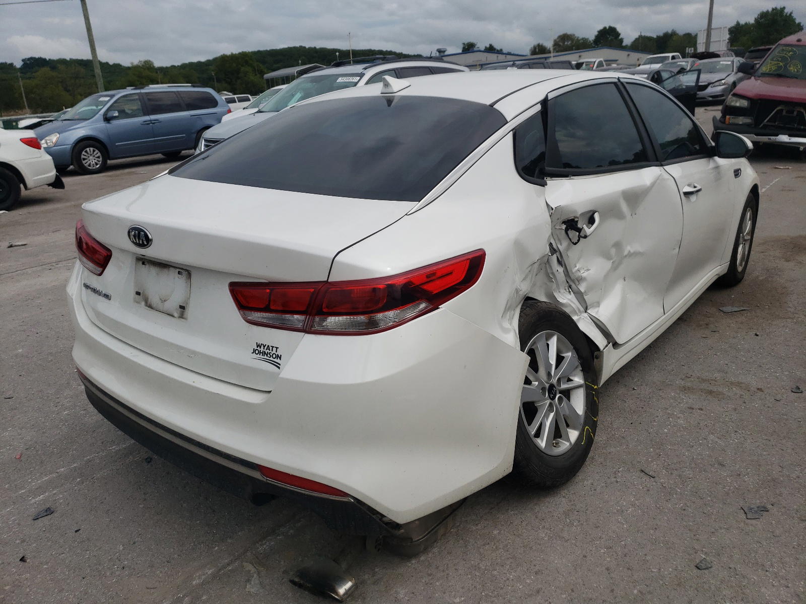 Photo 4 from auction – 2017 KIA OPTIMA LX with VIN KNAGT4L34H5162745