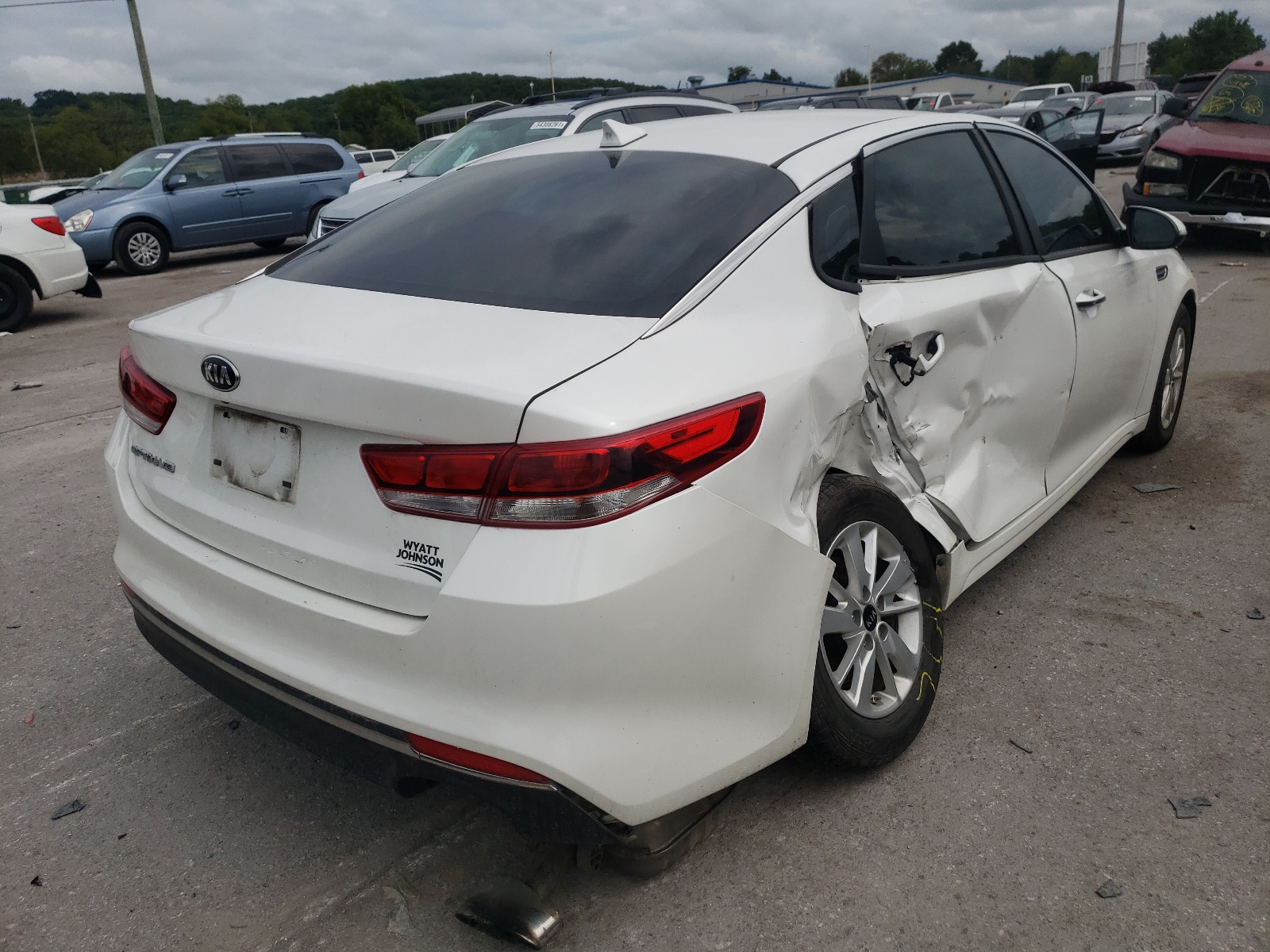 Zdjęcie 4 z aukcji – 2017 KIA OPTIMA LX z VIN KNAGT4L34H5162745