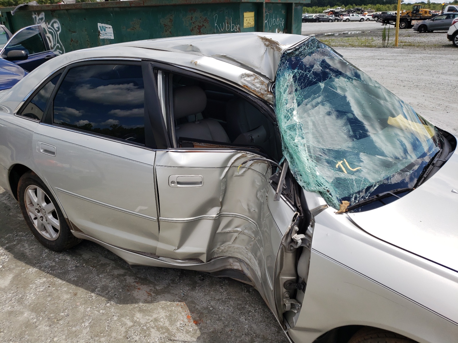 Photo 9 from auction – 2000 TOYOTA AVALON XL with VIN 4T1BF28B2YU078384