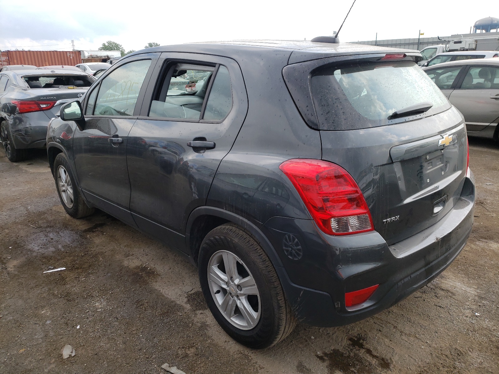 Photo 3 from auction – 2020 CHEVROLET TRAX LS with VIN 3GNCJKSBXLL184270