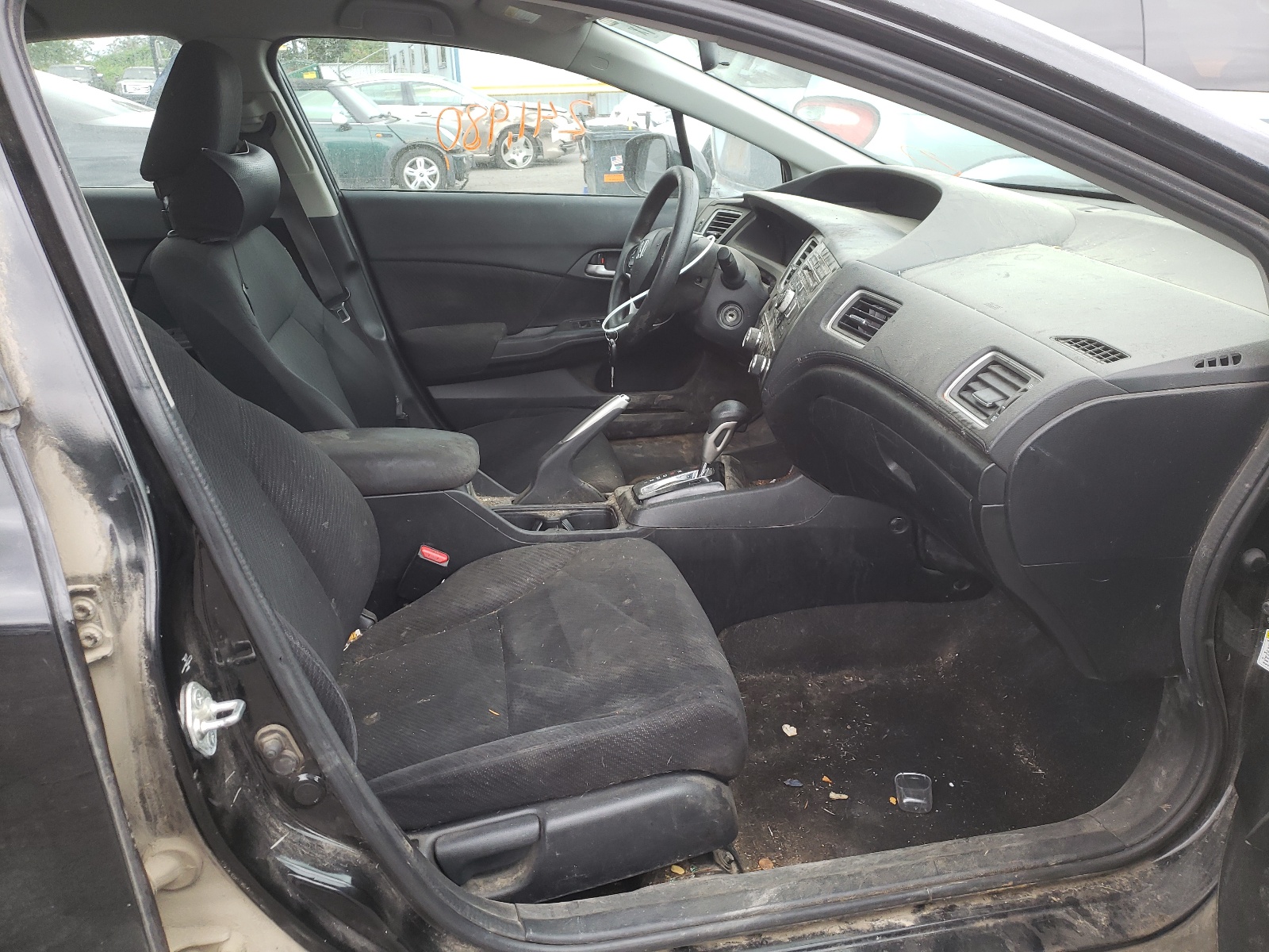 Photo 5 from auction – 2013 HONDA CIVIC LX with VIN 2HGFB2F51DH560857
