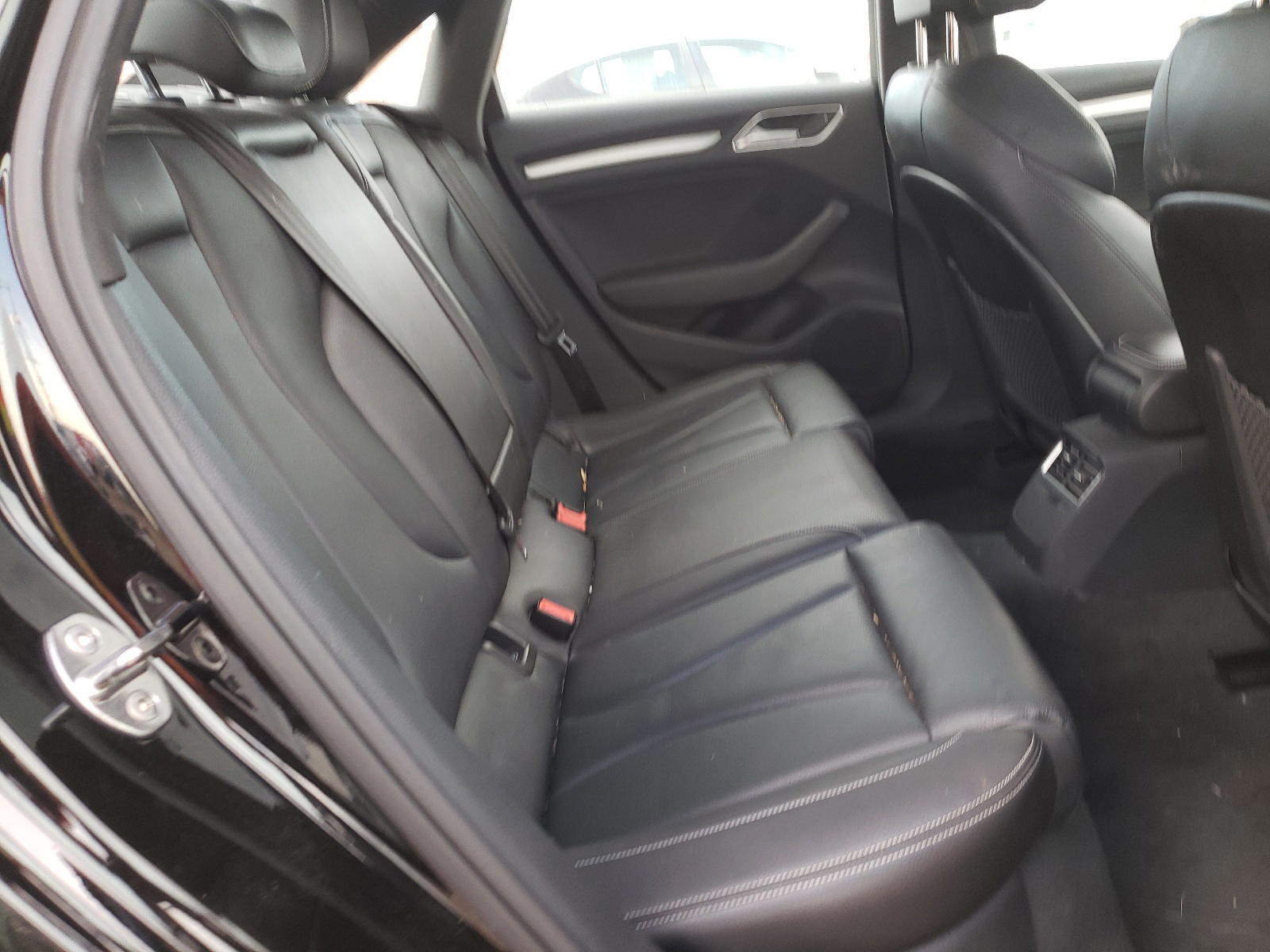 Photo 6 from auction – 2016 AUDI S3 PREMIUM with VIN WAUB1GFF9G1118222