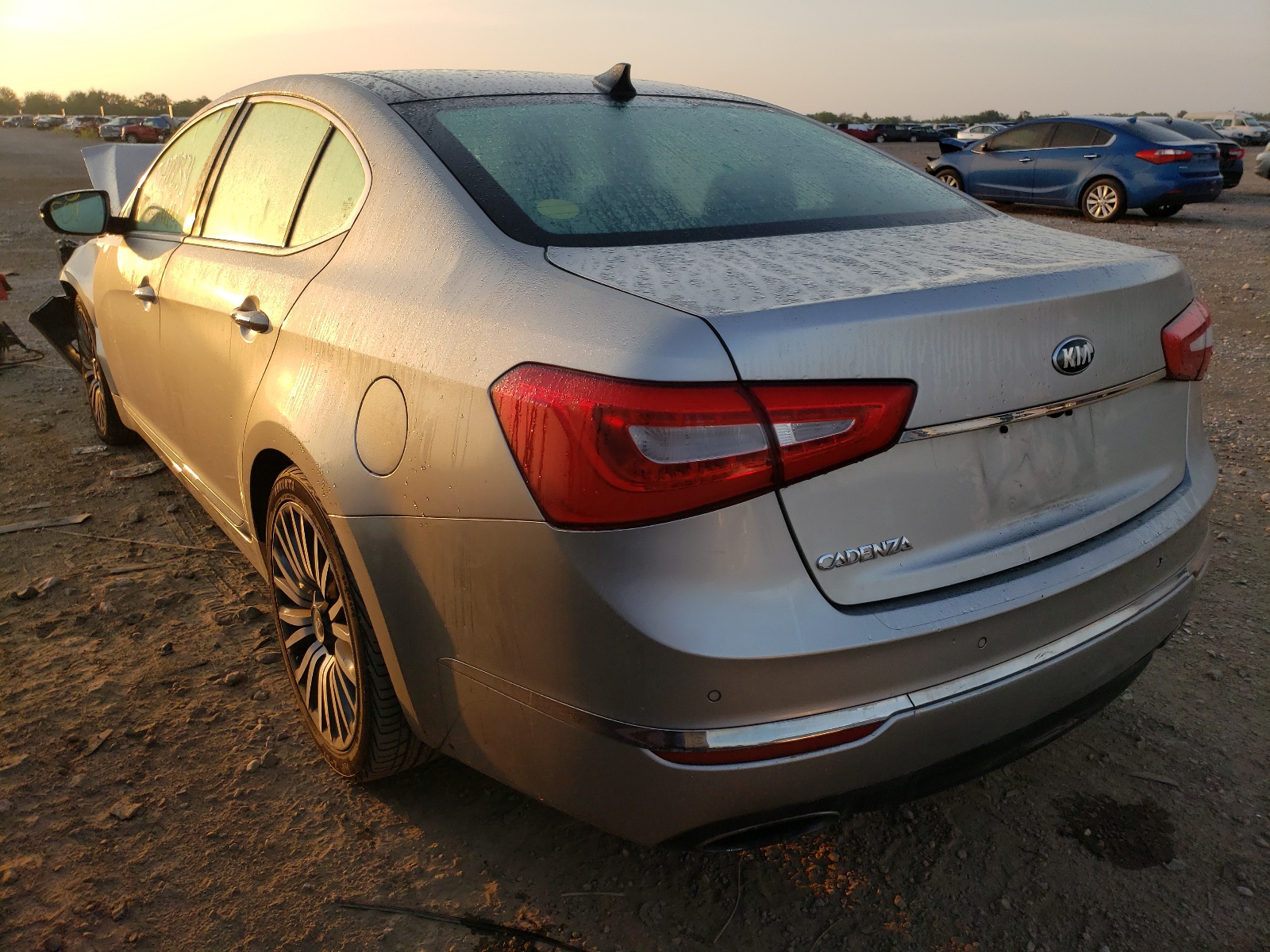 Photo 3 from auction – 2014 KIA CADENZA PR with VIN KNALN4D75E5127623
