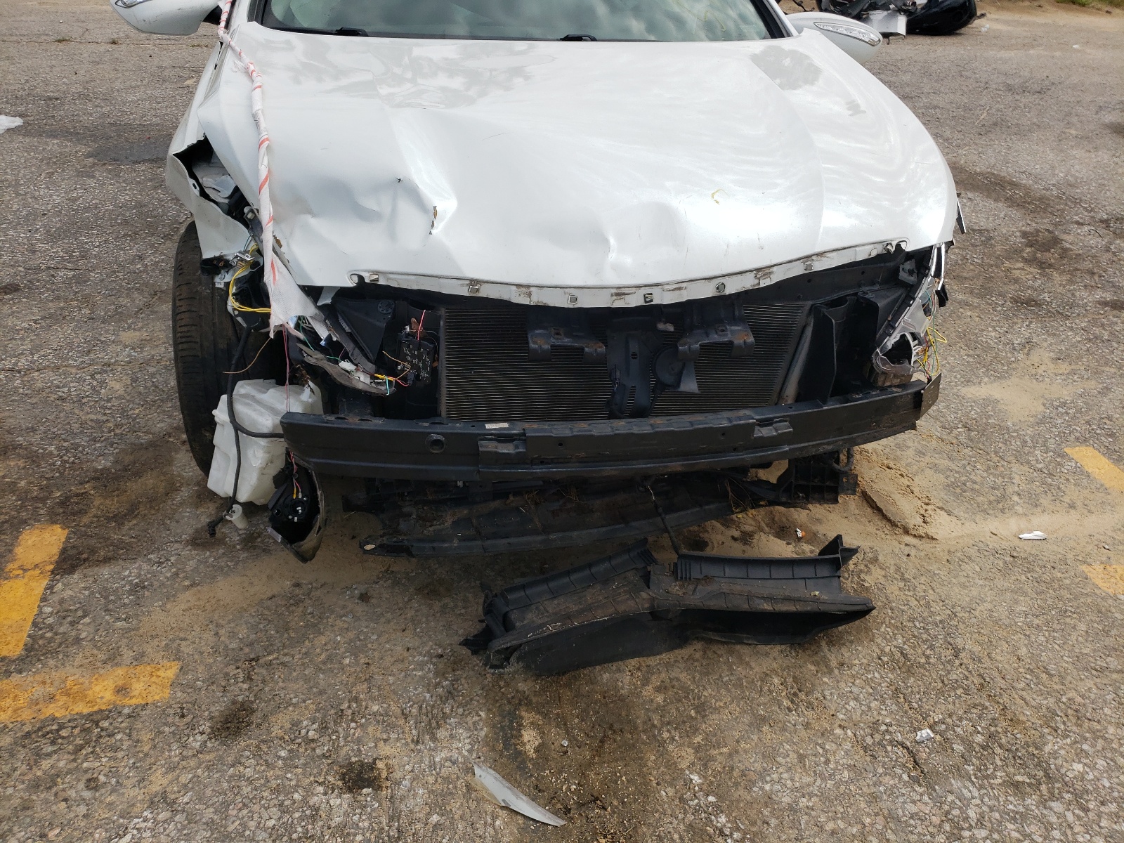 Photo 9 from auction – 2012 HYUNDAI SONATA HYB with VIN KMHEC4A4XCA035788