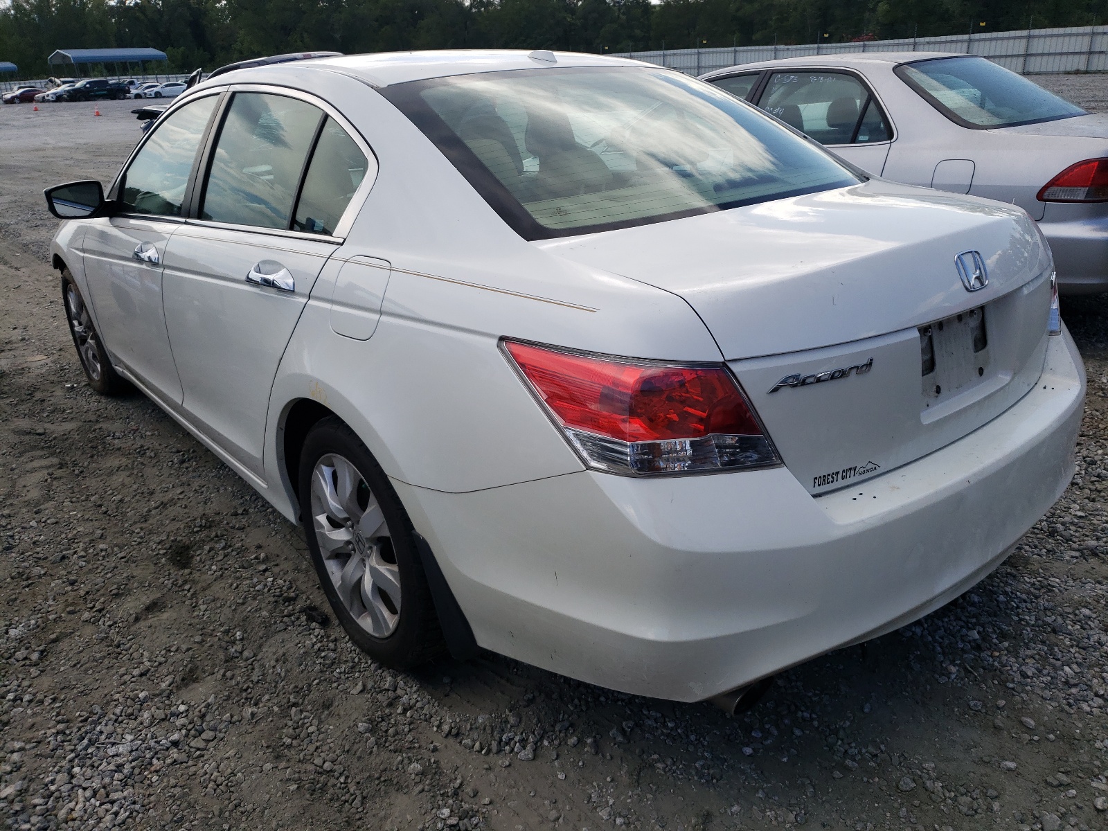 Photo 3 from auction – 2010 HONDA ACCORD EXL with VIN 5KBCP3F85AB004945