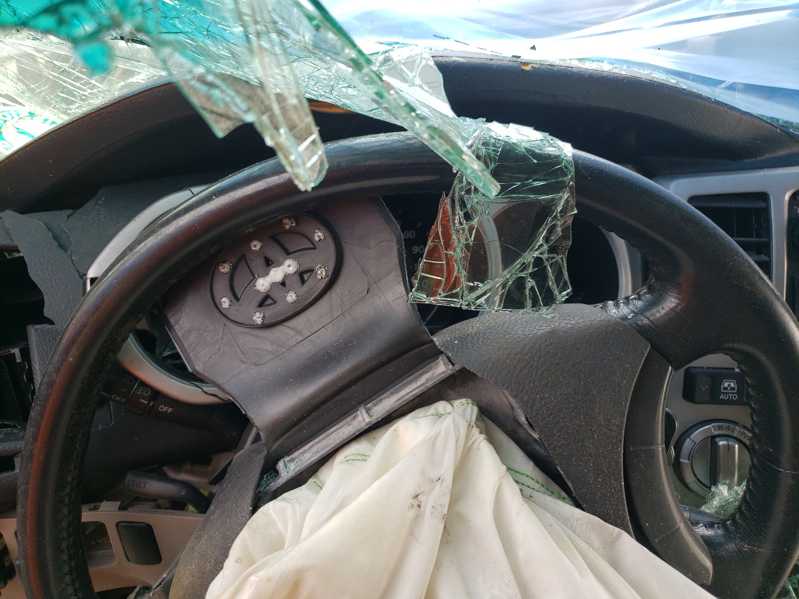 Zdjęcie 8 z aukcji – 2003 TOYOTA 4RUNNER LI z VIN JTEBT17R630023700