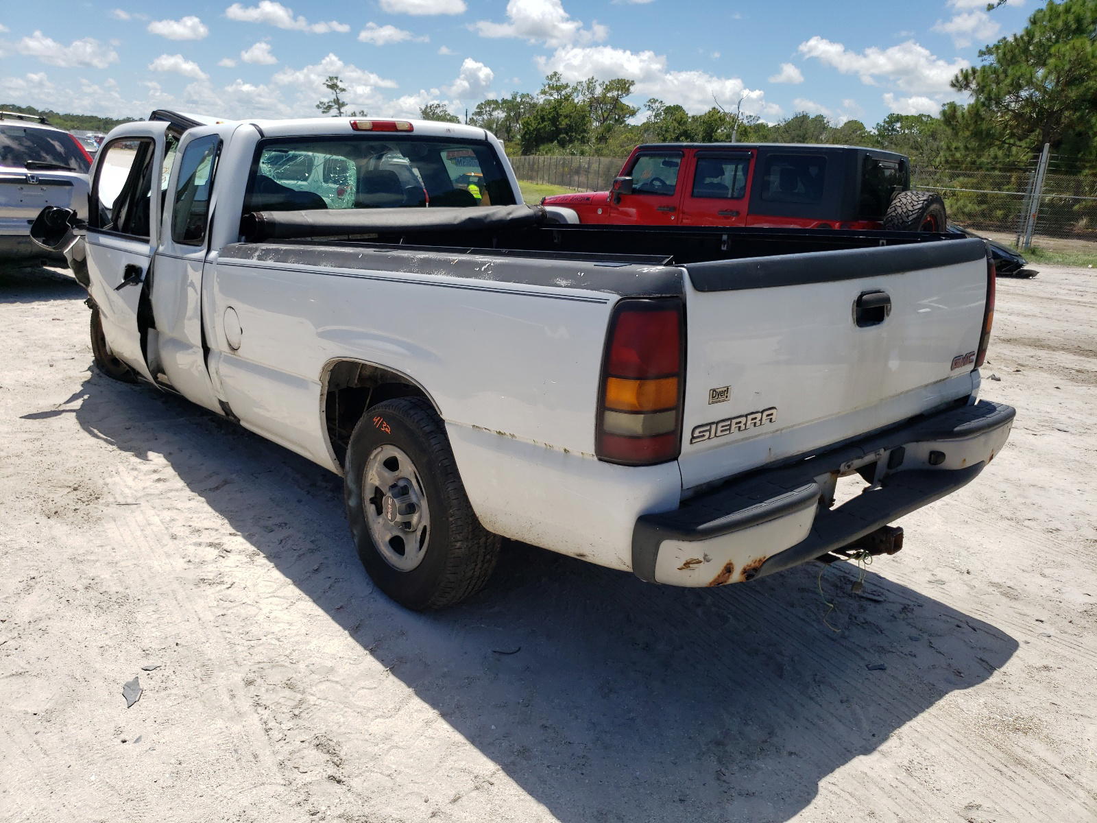 Photo 3 from auction – 2004 GMC NEW SIERRA with VIN 1GTEC19T44E207936