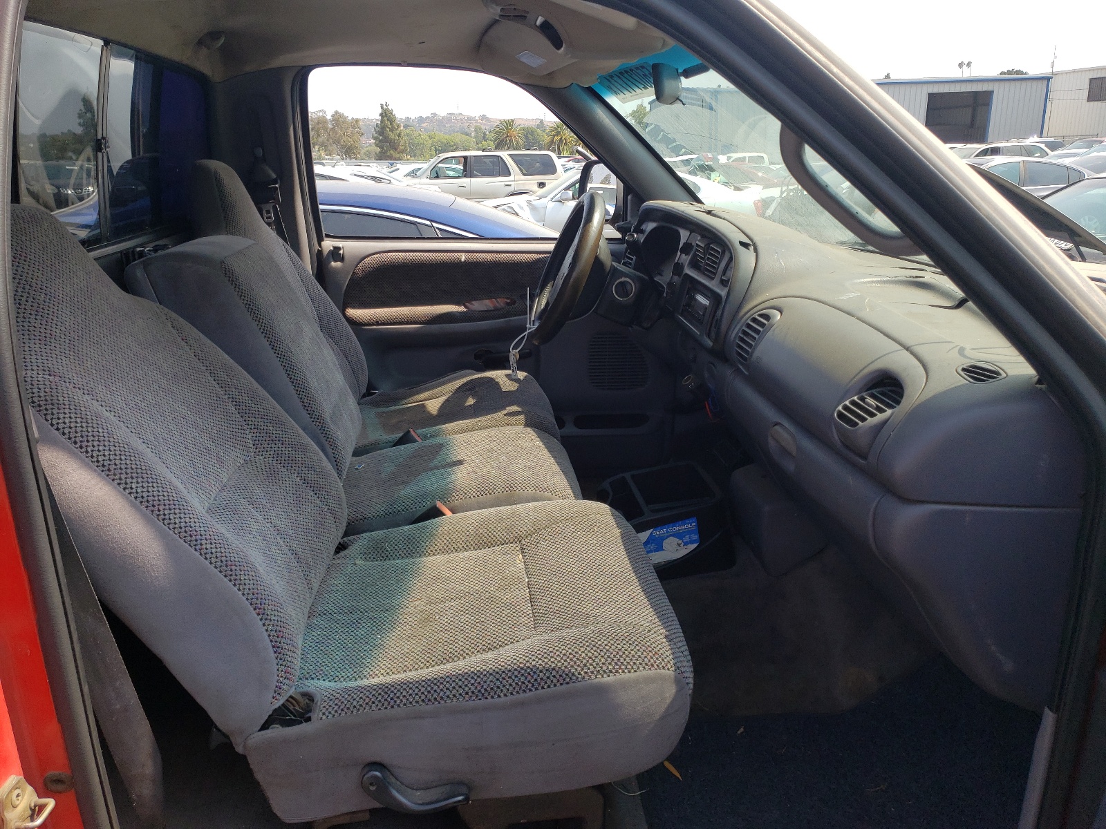Photo 5 from auction – 1998 DODGE RAM 1500 with VIN 3B7HC16Y0WM203294