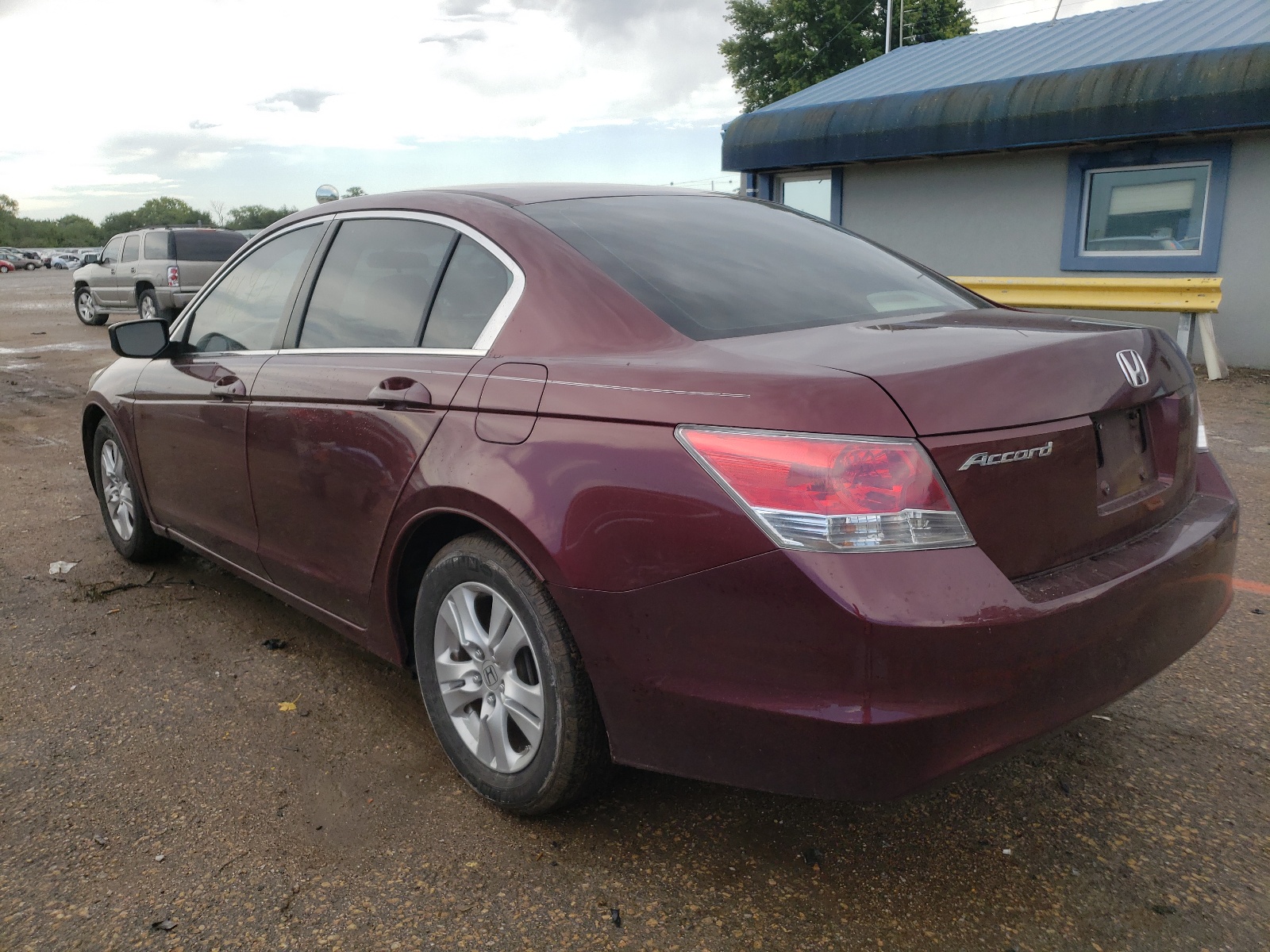 Photo 3 from auction – 2010 HONDA ACCORD LXP with VIN 1HGCP2F44AA150334